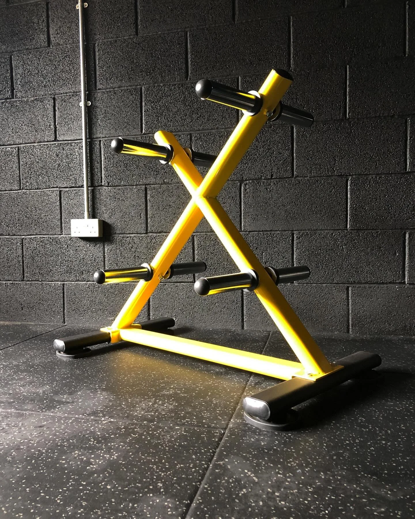 Simple Storage Solution for your Bumper plates. 

Custom Colours available on request ⚫️🟡

#customgyms
