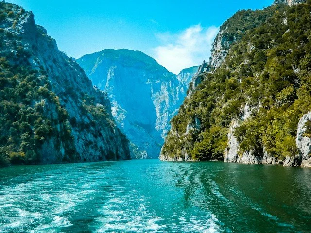 adventure-albania-Q9tzTNQxqiM-unsplash.jpg