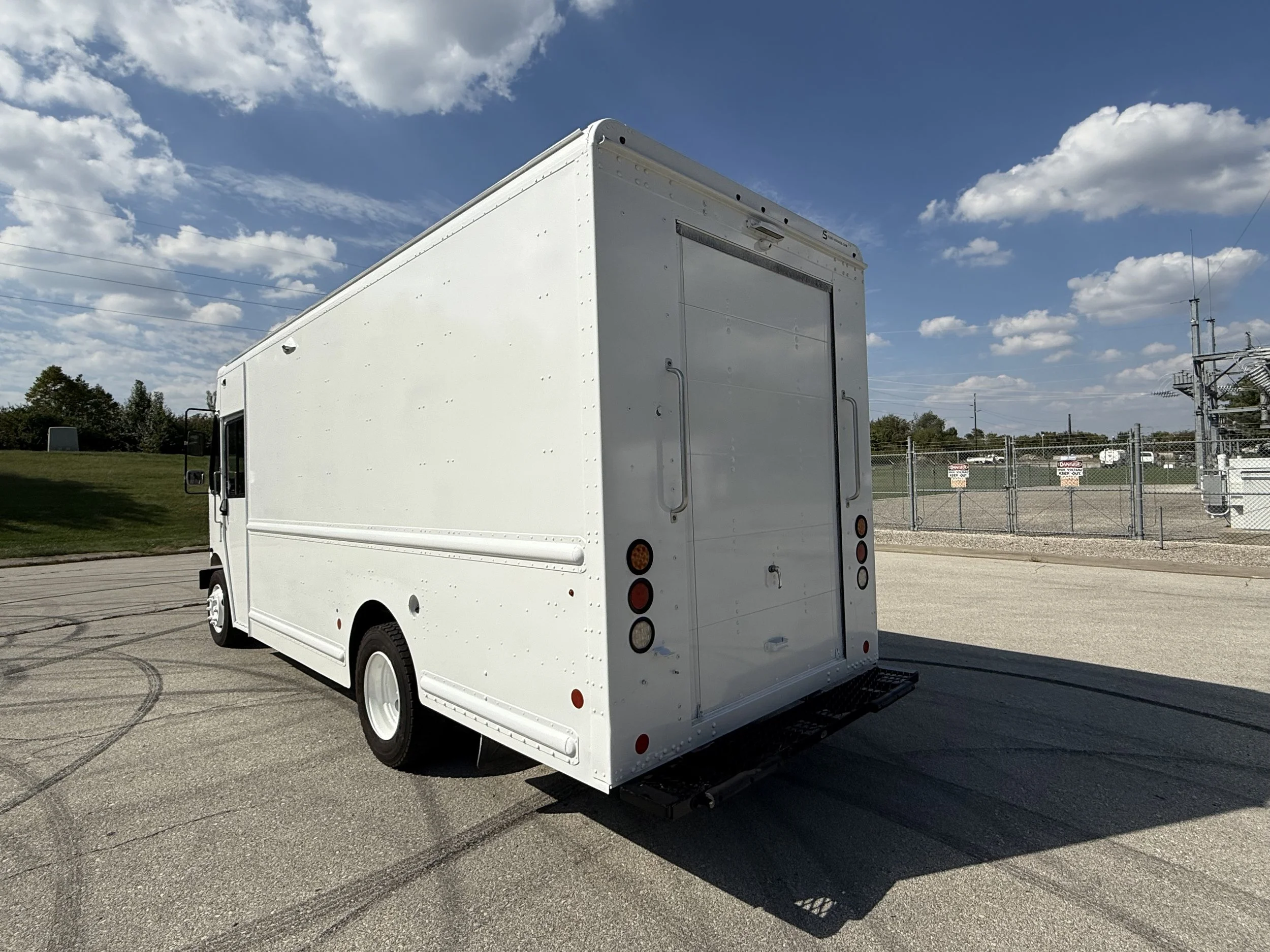 2021 Freightliner MT45 P900 step van for sale