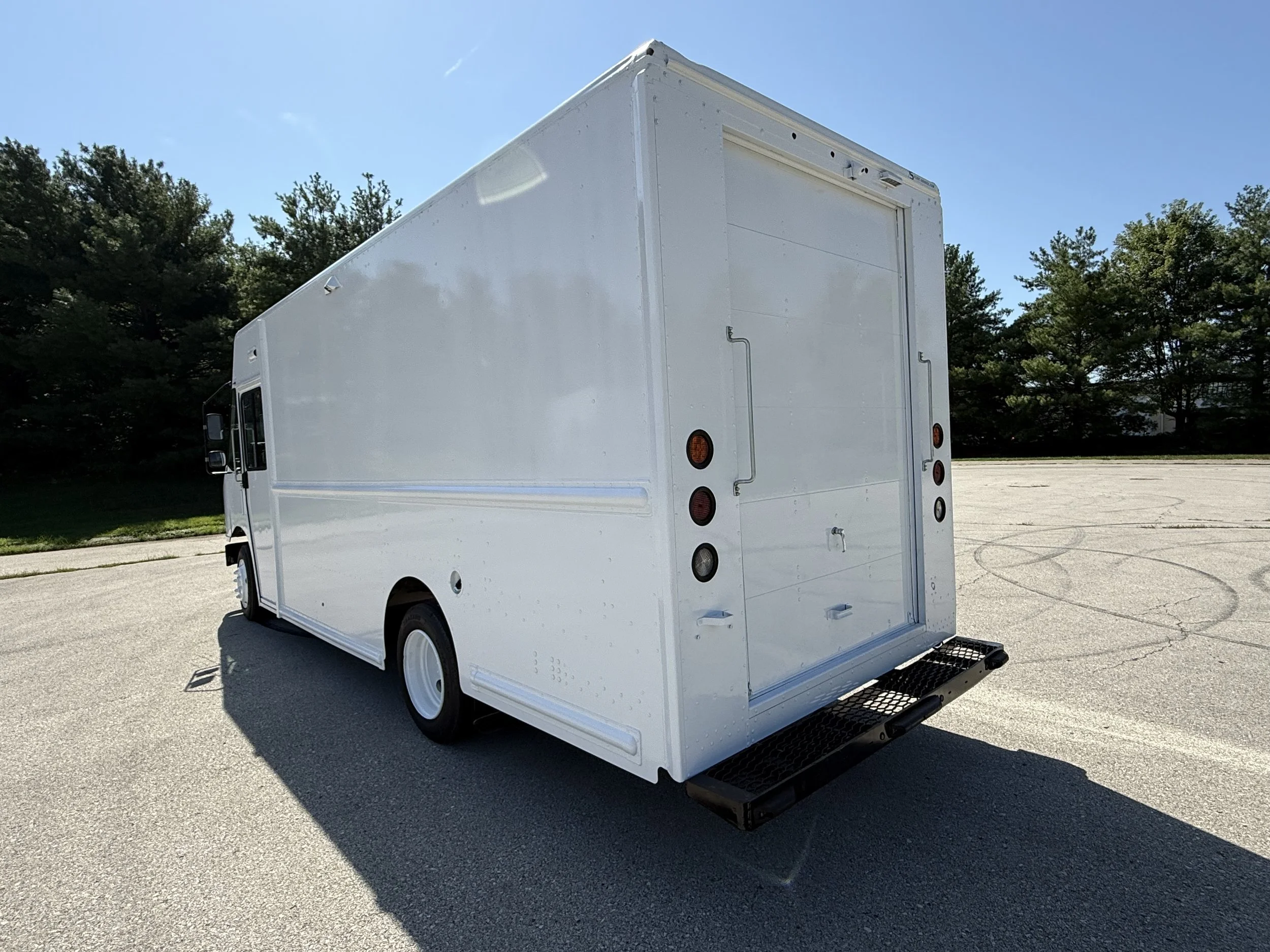 2021 Freightliner MT45 P900 Step van for sale