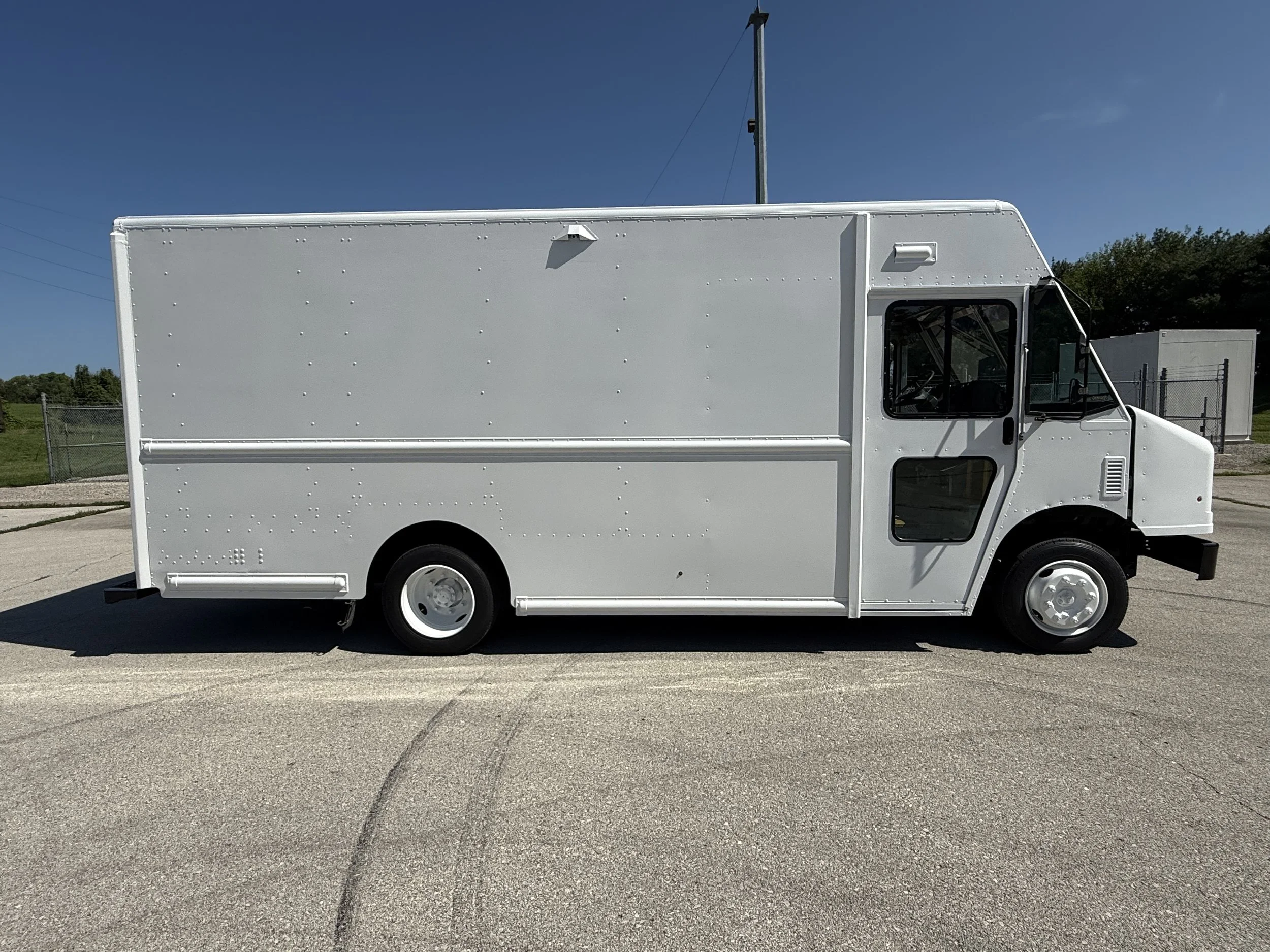 2021 Freightliner MT45 P900 Step van for sale