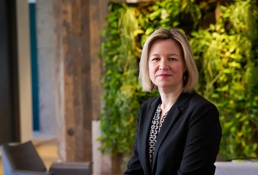  The Future is Now in Environmental and Energy Law – Five Alumni Make an Impact in Environmental and Energy Law, Advocating for Cleaner Energy, Fighting Climate Change, and Shaping Policy   Minnesota Law Magazine, cover story 