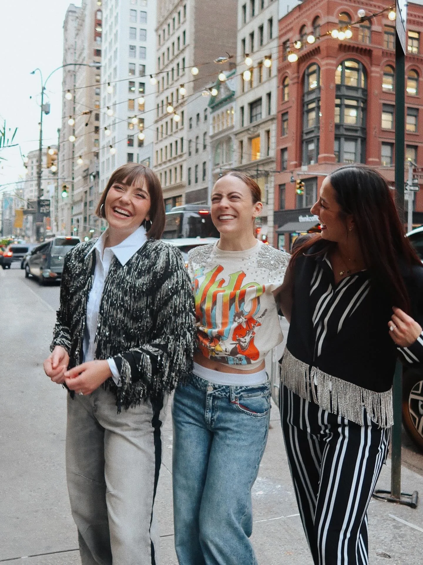 can confirm that @aliceandolivia fits are dancer-approved 🪩

#11tomidnight #aliceandolivia @260samplesale