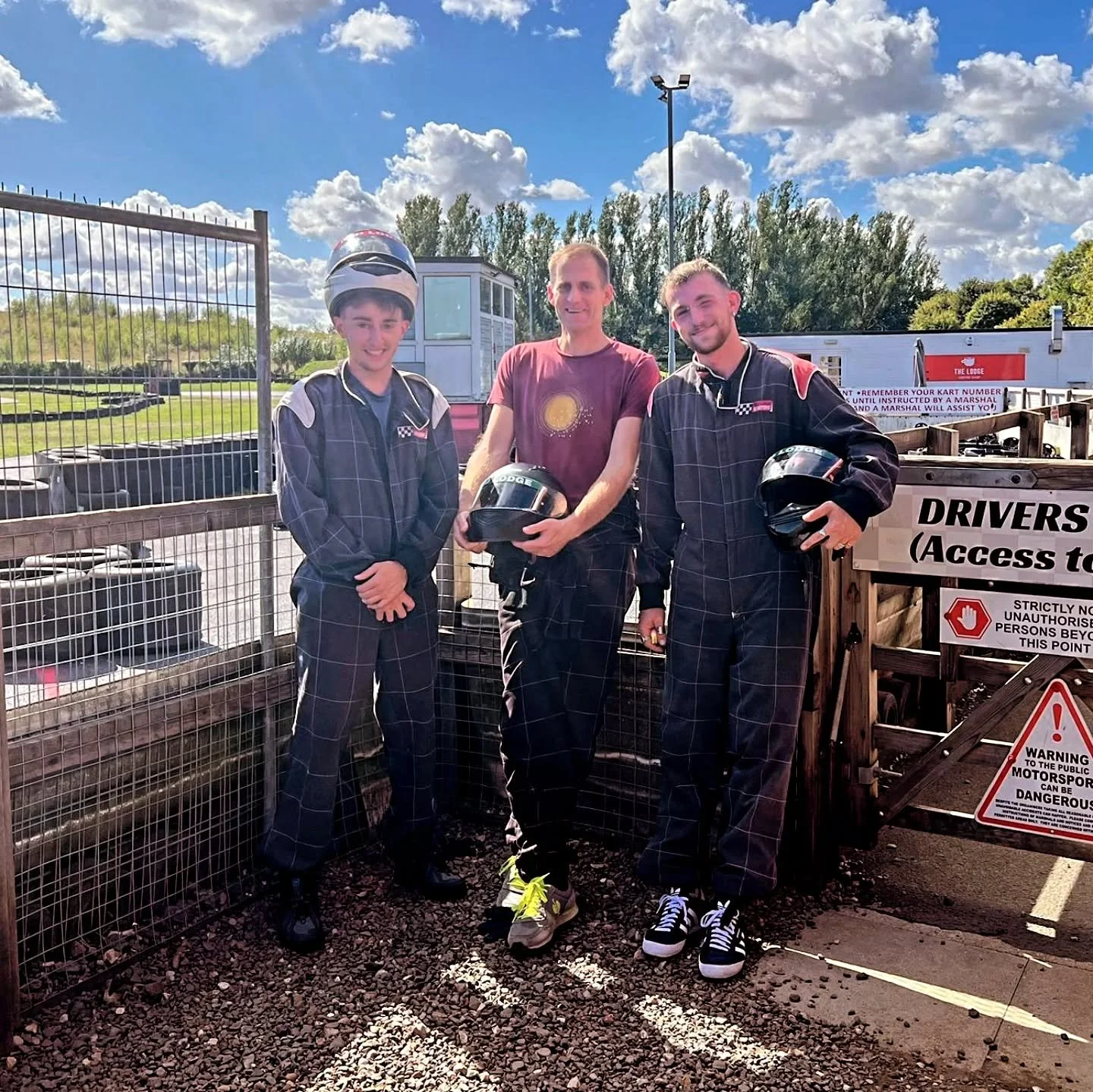 Go karting FTW 🤘🏻🤘🏻🤘🏻🤘🏻🤘🏻 @brand0nn0rwood taking the fastest lap, but @tjw2.4 still tearing up the track in first place