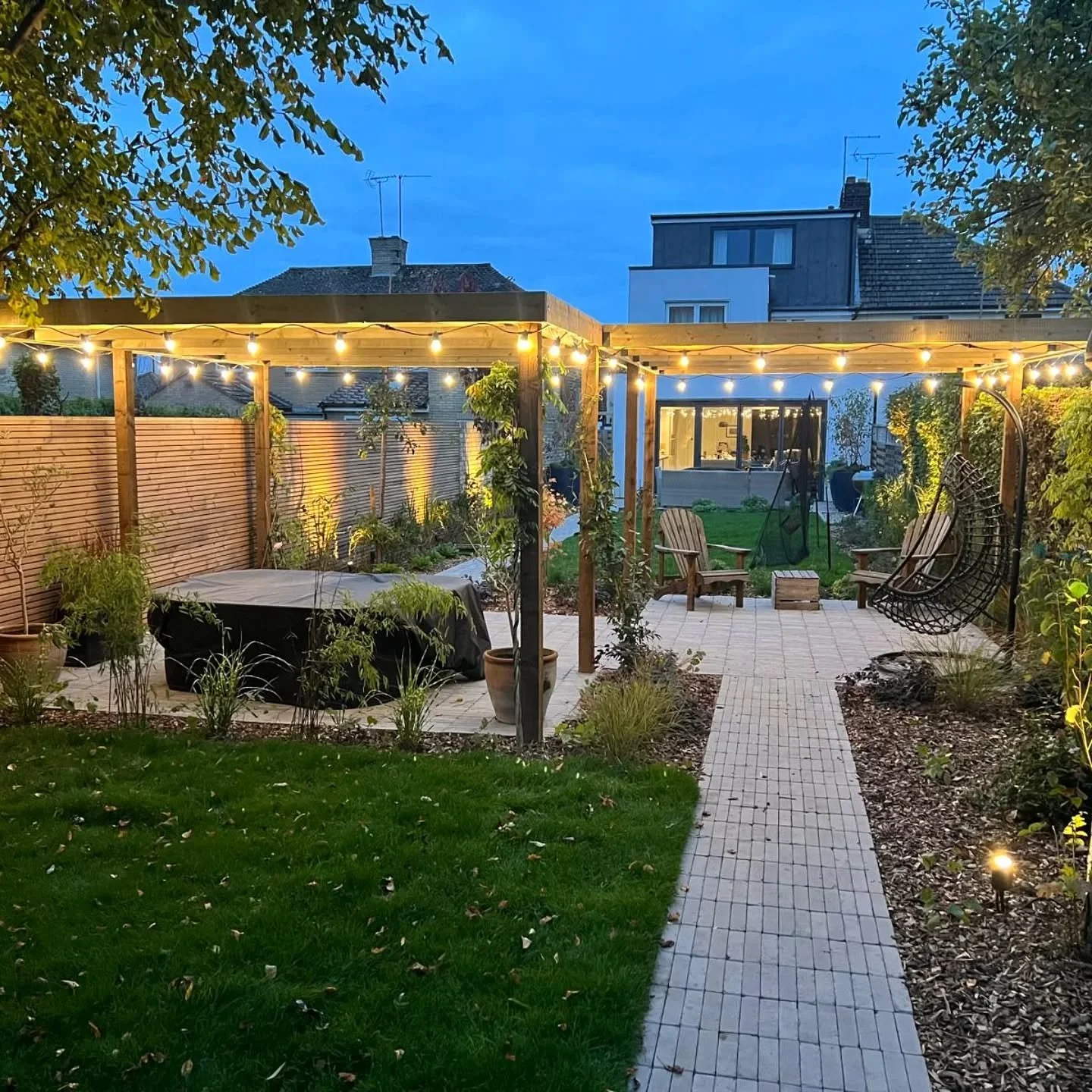 Newly instaed lights on our client's pergola setting the mood for parties next summer 🍸🍻

Lights by DS Electrical