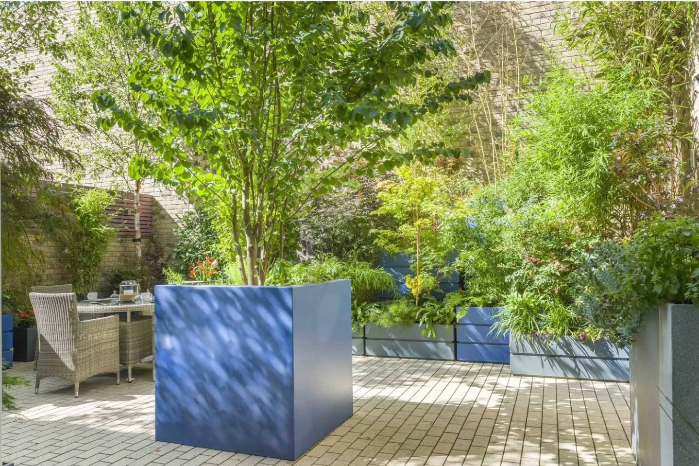 Styling with pots? Check out our blog for tips on creating a contemporary look - link in  bio...