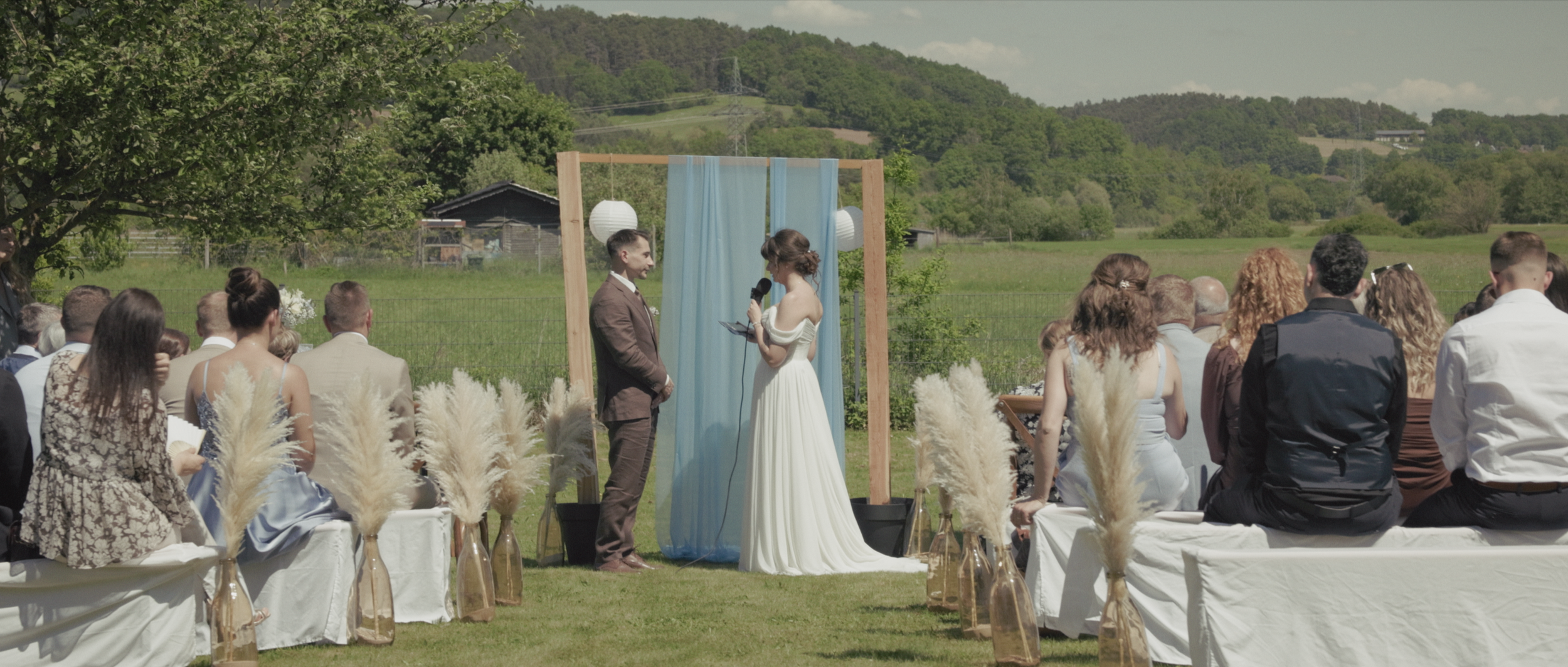 emotionale-trauung-hochzeitsvideo.jpg+%282%29.png