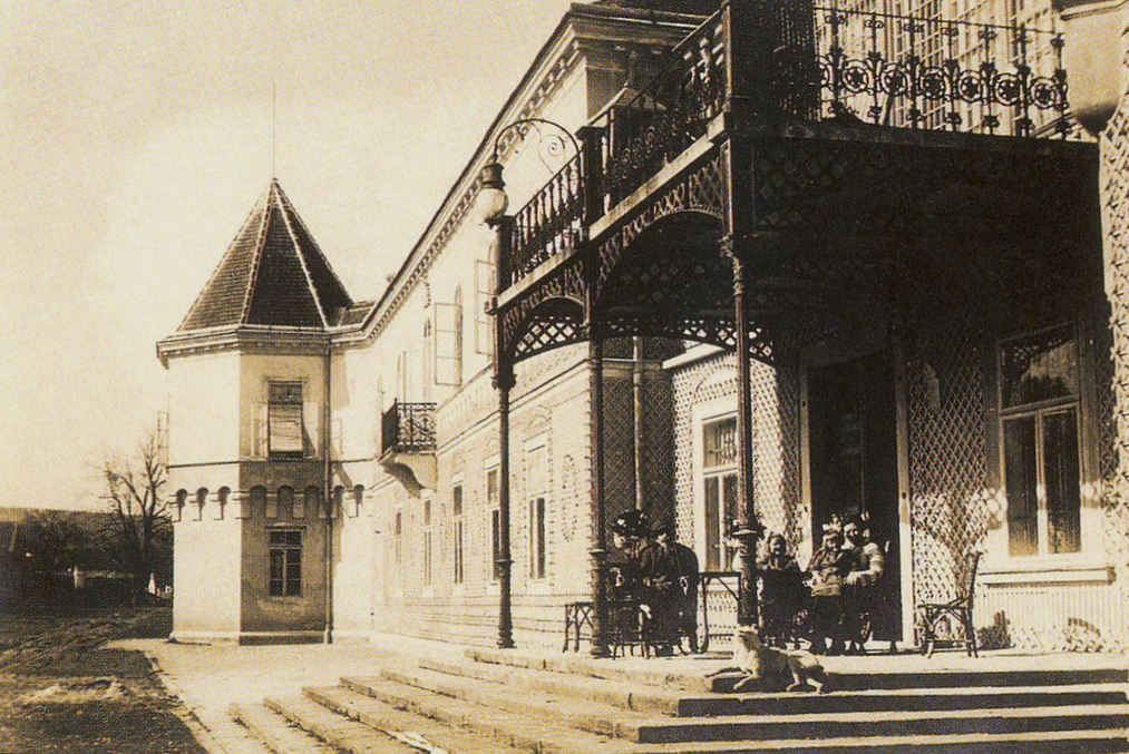 Schloss_Mayres_ portio.png