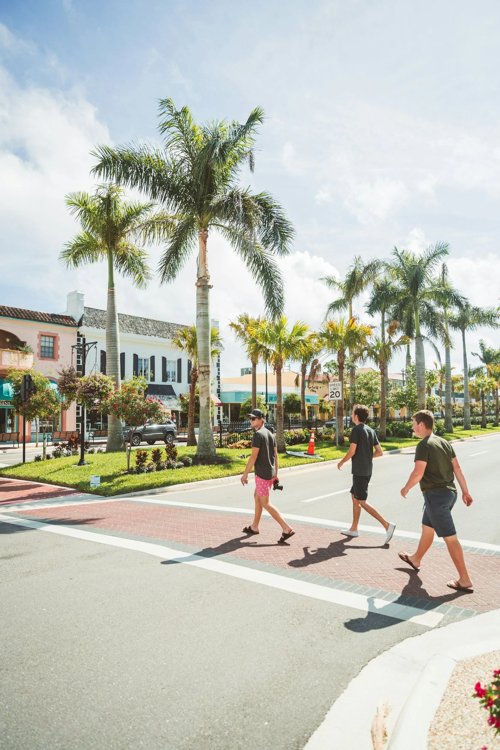 🏡 Sarasota Garage Conversion Guide (2025): Costs, Permits, and Design Ideas That Maximize ROI