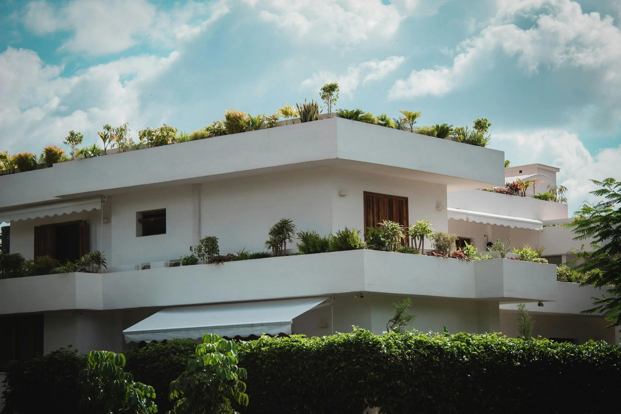 🧱 Detached Garage to Guest House in Sarasota: 2025 Guide to Costs, Zoning &amp; Smart Design