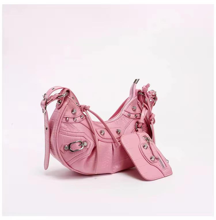 pink shoulder handbag.jpg