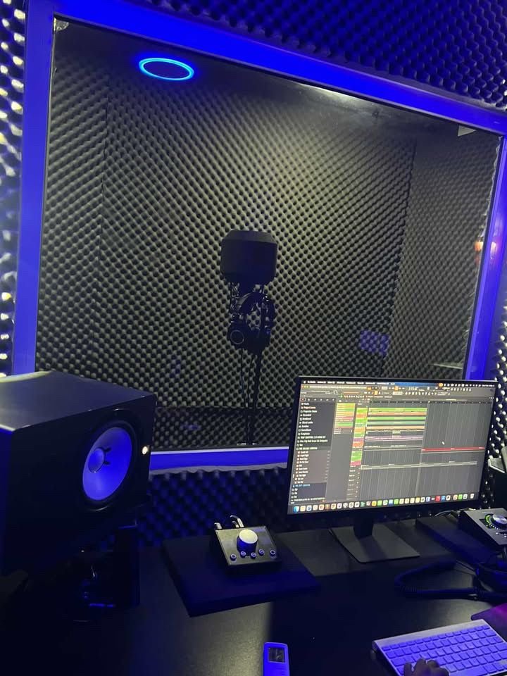 Studio 🎙️.jpeg