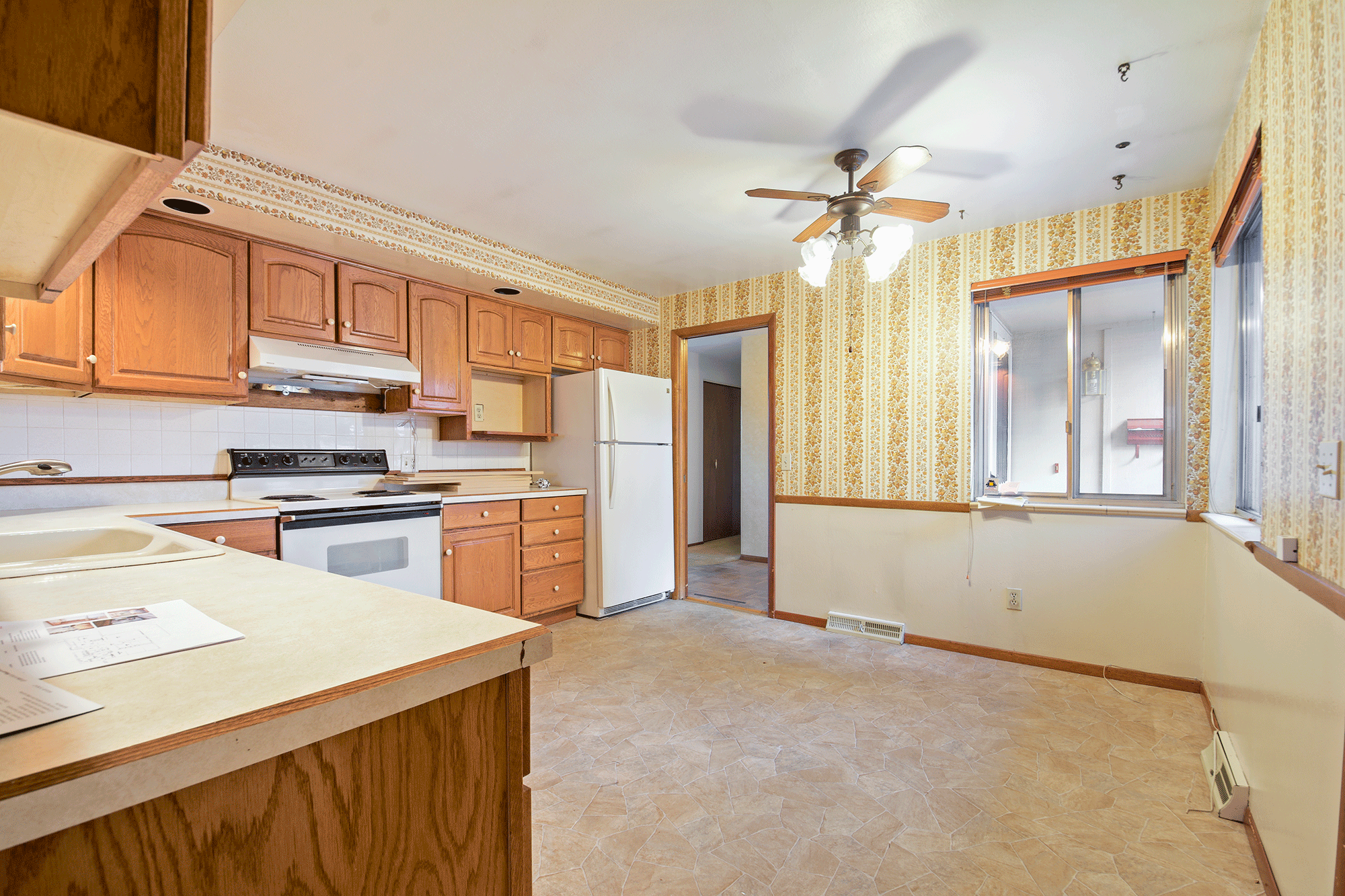 11347W26th-BeforeKitchen1.png