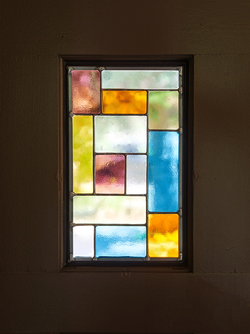 Colors to light the entry