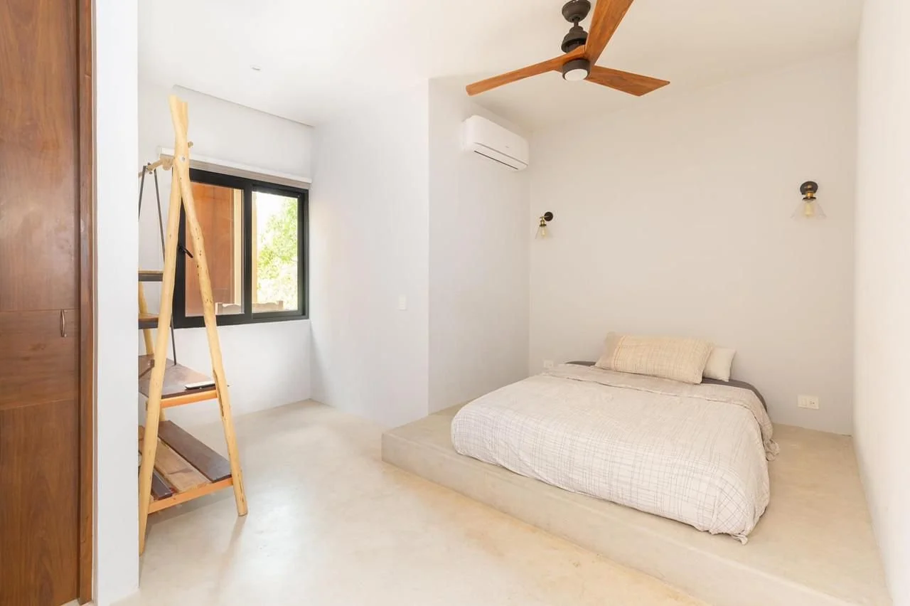 WhatsApp Image 2025-06-04 at 16.08.33_18a9a996.jpg