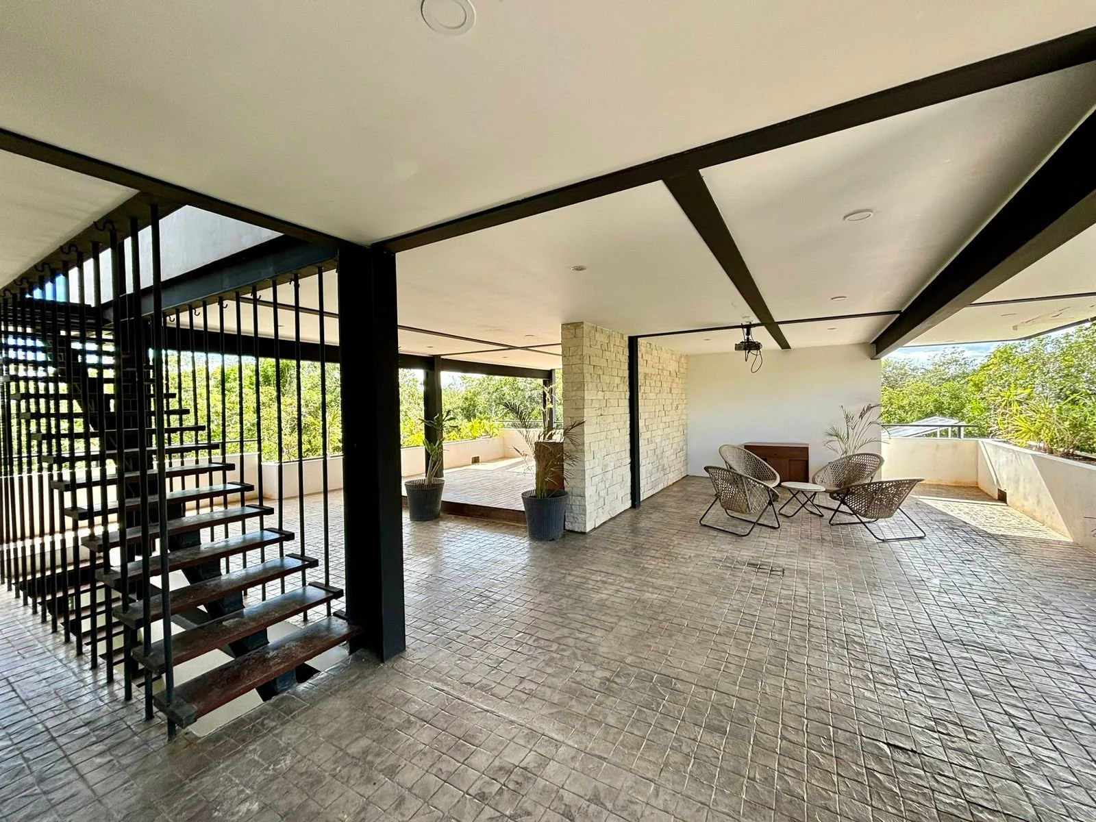 WhatsApp Image 2025-06-04 at 16.07.34_130beae7.jpg