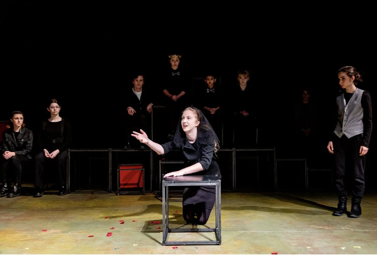 Queen Elizabeth in "Richard III". 2022.