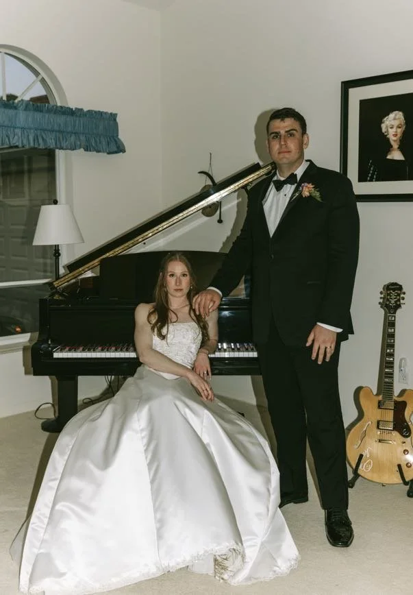 vintage-wedding-couple-grand-piano-editorial-portrait-wedding-planner-tampa.jpg