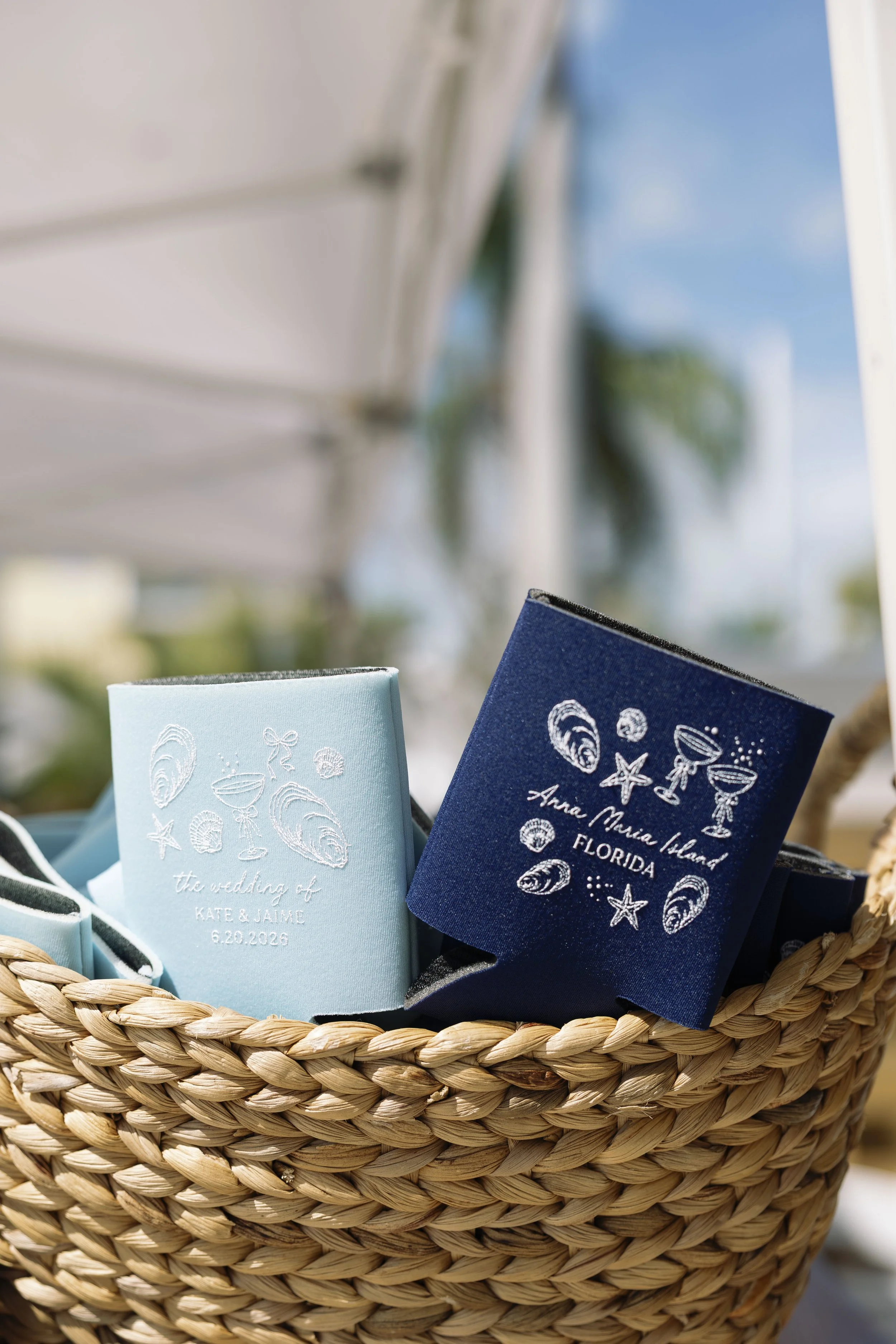 flip-flop-basket-guest-favor-sign-grand-pavilion-sandbar-anna-maria-island-wedding.jpg