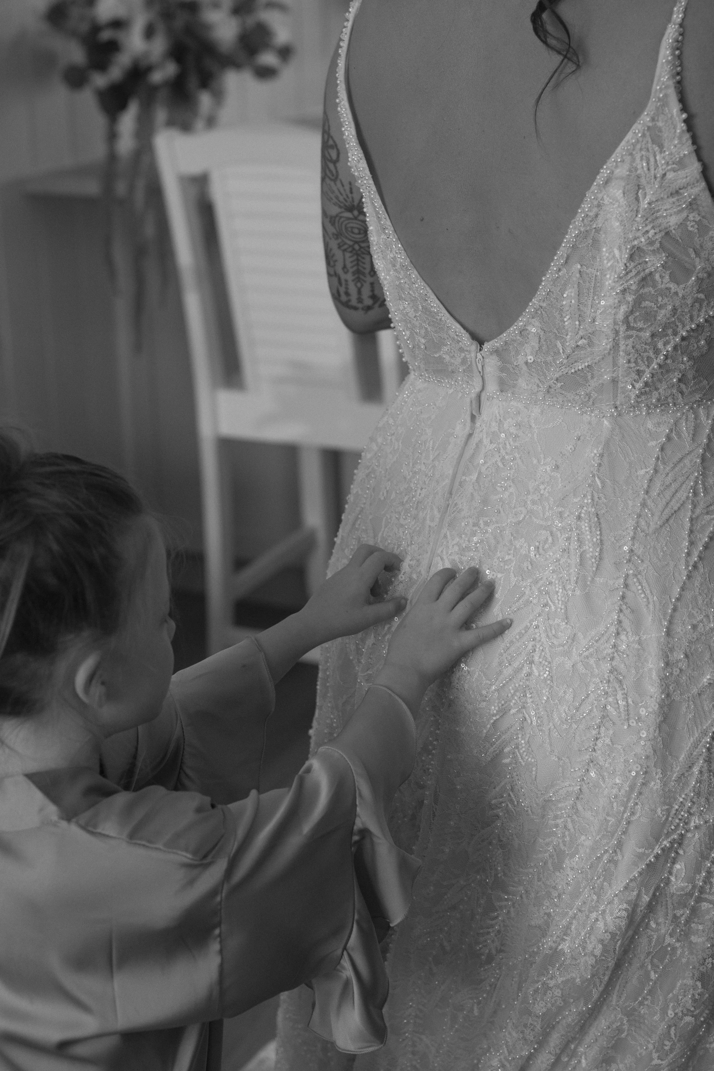 lace-wedding-dress-detail-black-and-white-anna-maria-island-wedding.jpg