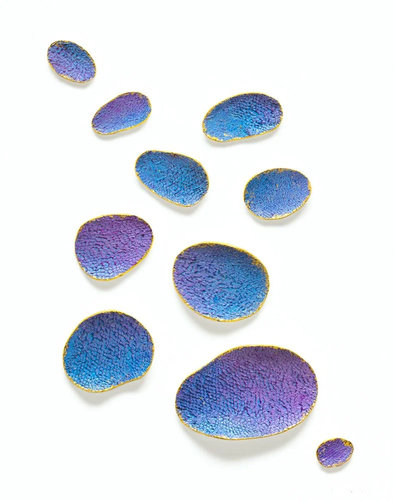 Serenity
14 x 11 x 1 in
Invasive lionfish leather, acrylic, gold leaf, on canvas
Framed size: 15 3/8 × 12 × 2 in. Presentation: white floating frame.