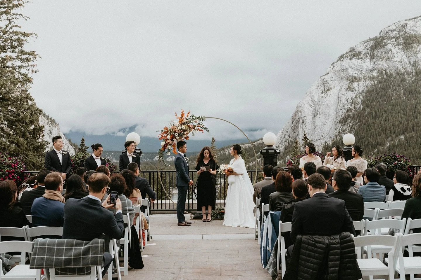 Fall in love with Fall weddings!
A wedding in the colder months is just as magical! 

Booking for 2026! 
.
.
Photography: @carlosvicentephotography 
.
.
.
#markedweddingco #vancovuerofficiant #bcofficiant #bcdayofcoordinator #vancouverdayofcoordinato