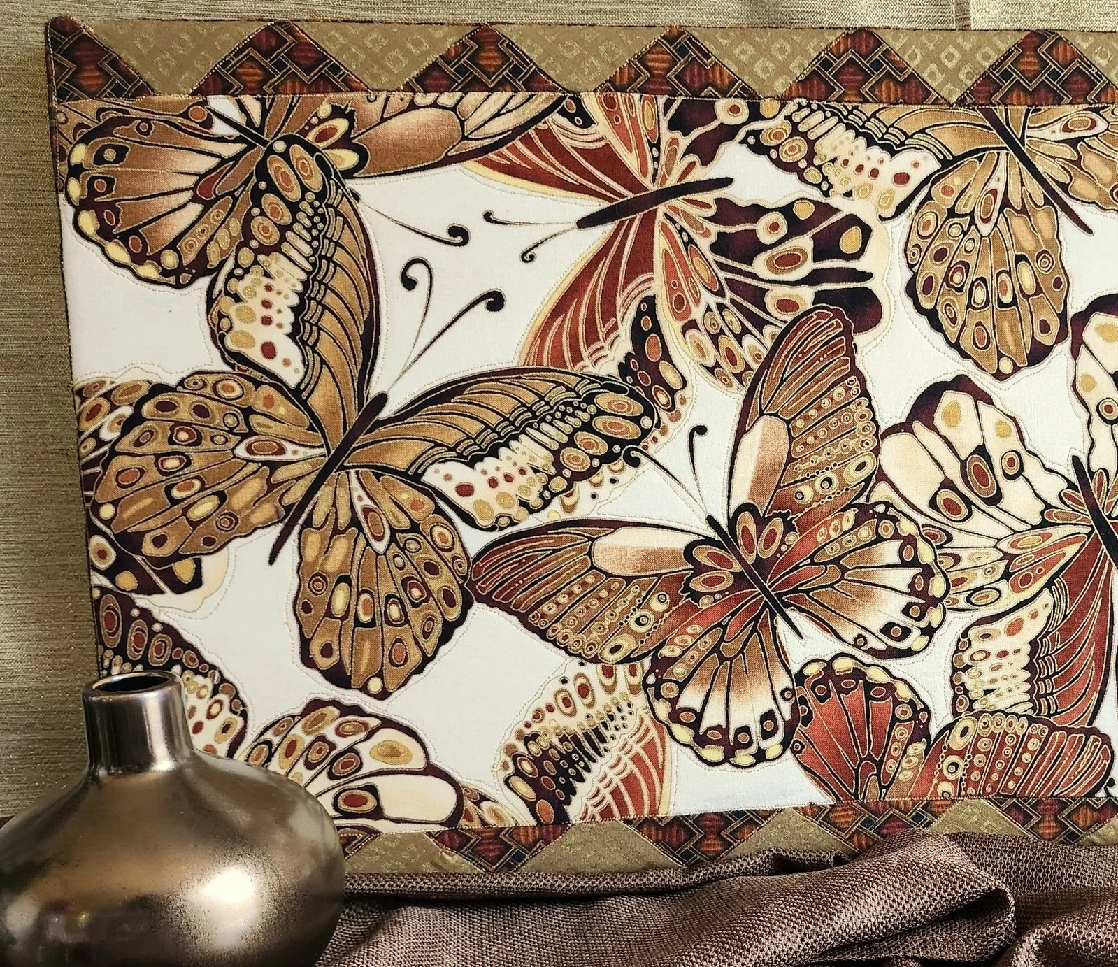 Web+-+butterfly+with+vase+brown+cloth2.jpg
