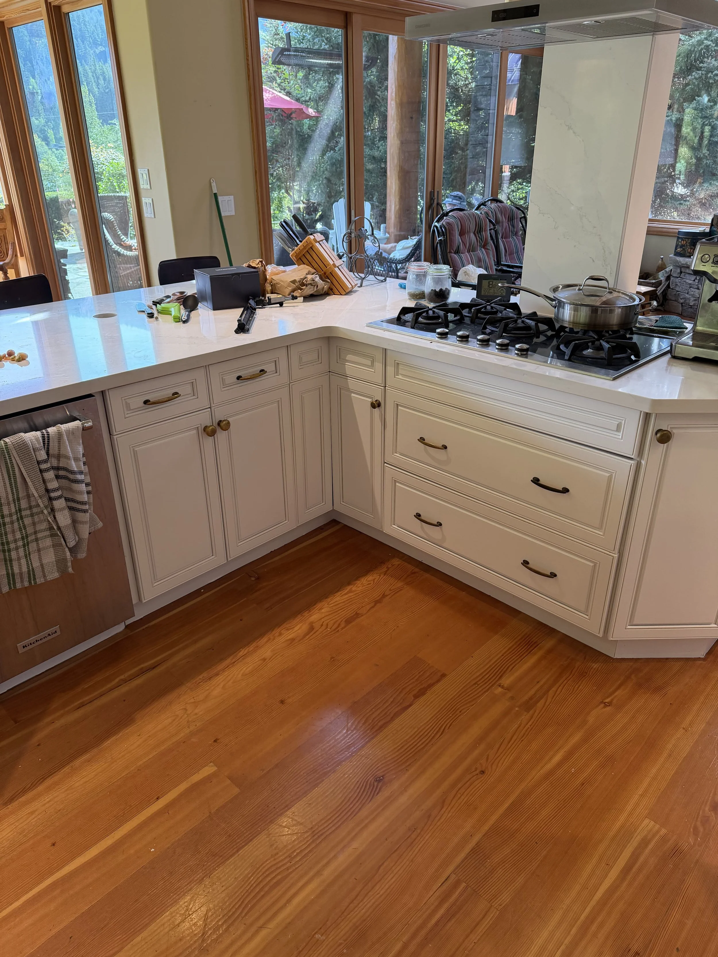 cabinet hardware