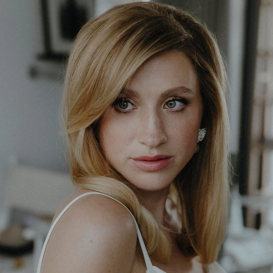 ✨Lena

Concept, Planning &amp; Design &ndash; @paularina_moments &amp; @jenniferfretz
Hair &amp; Make Up &ndash; @jenniferfretz
Photography &ndash; @paularina_moments
Videography &ndash; @fabianmuehlich
Dress &ndash; @annas.bridal.wear
Flowers &ndash