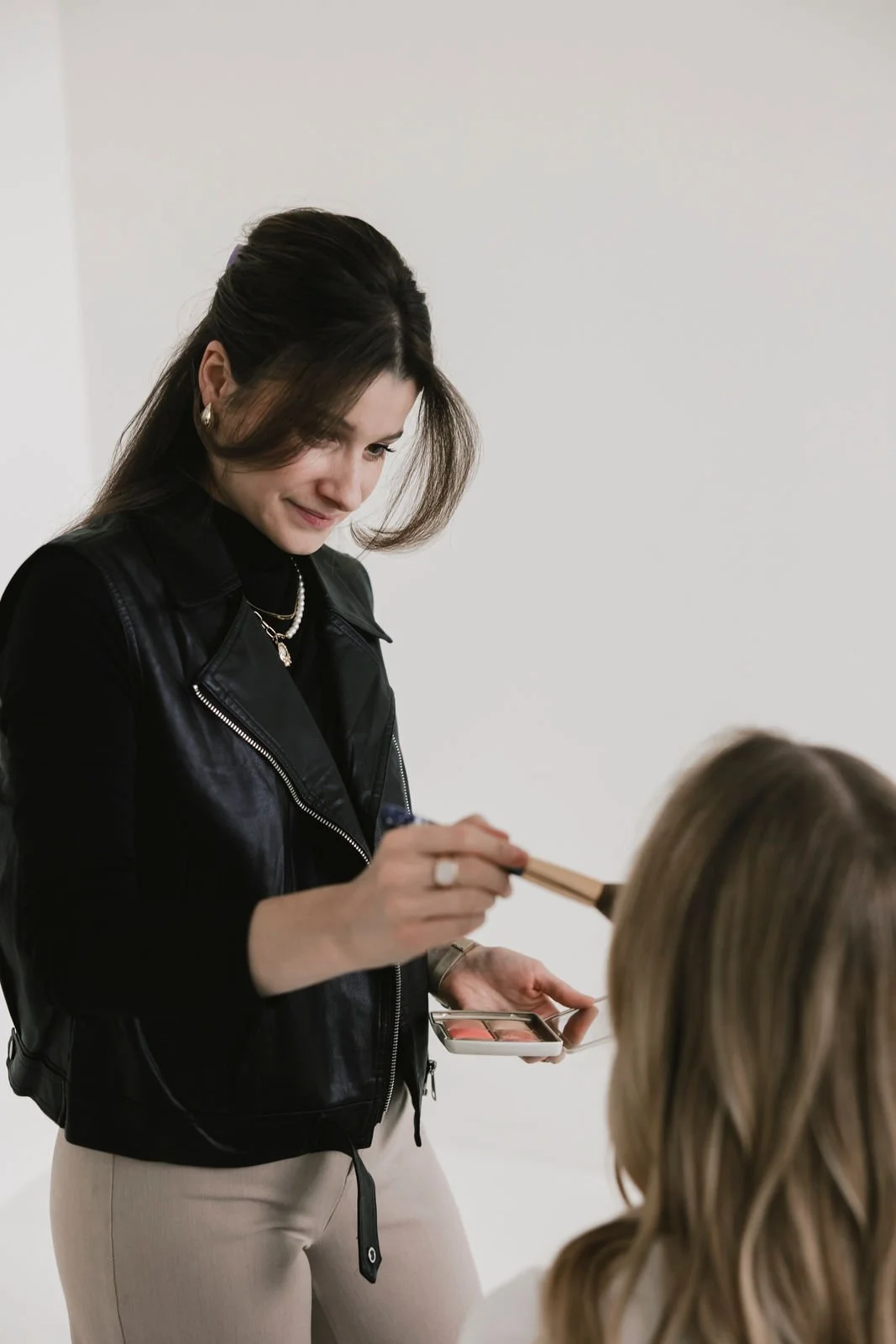 styling-am-set-jennifer-fretz-Daniela-gaulrapp-businessbranding-business-portrait