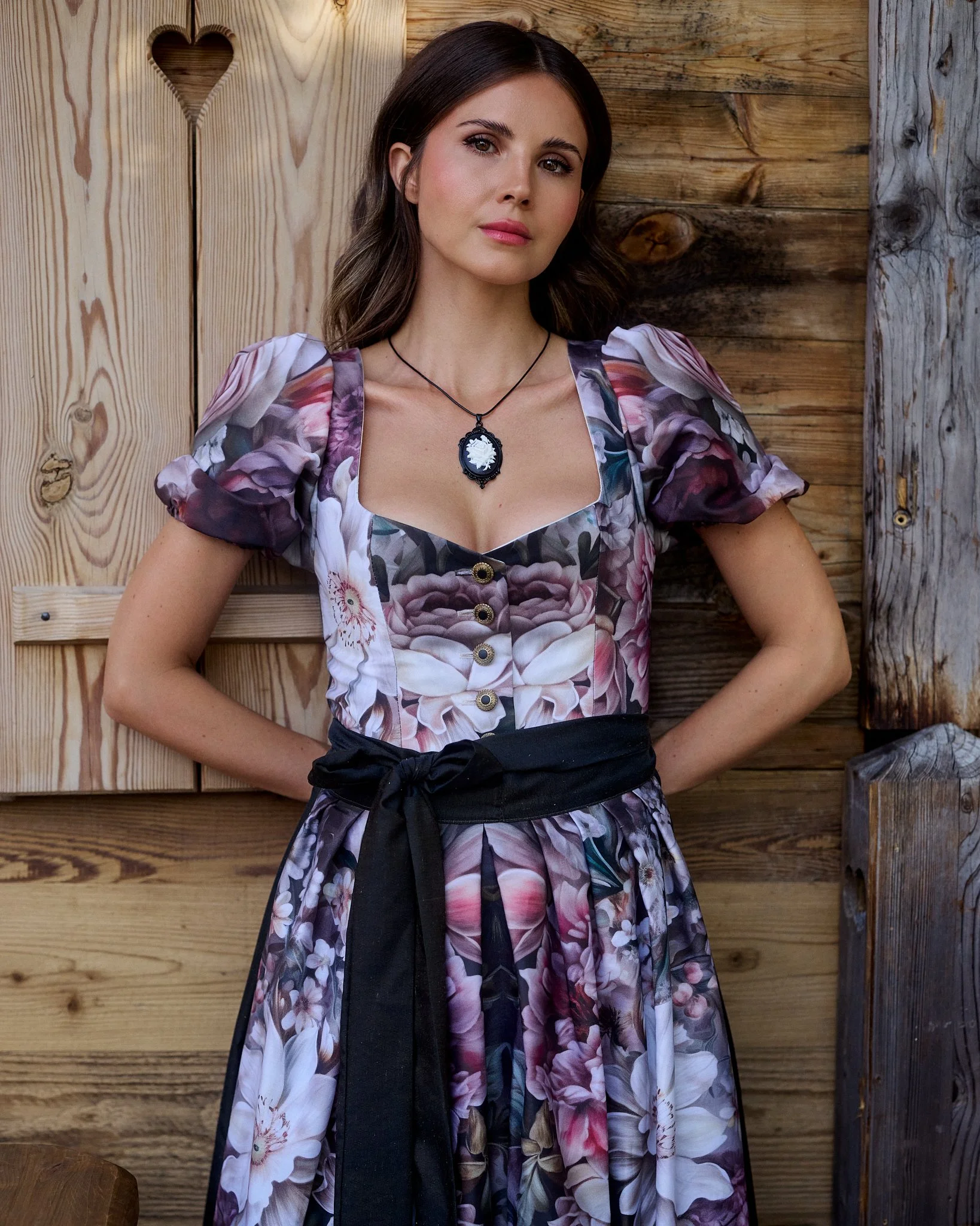 modernes-dirndl-styling-trachten-kollektion-jennifer-fretz-erding-volksfest-freising.jpg