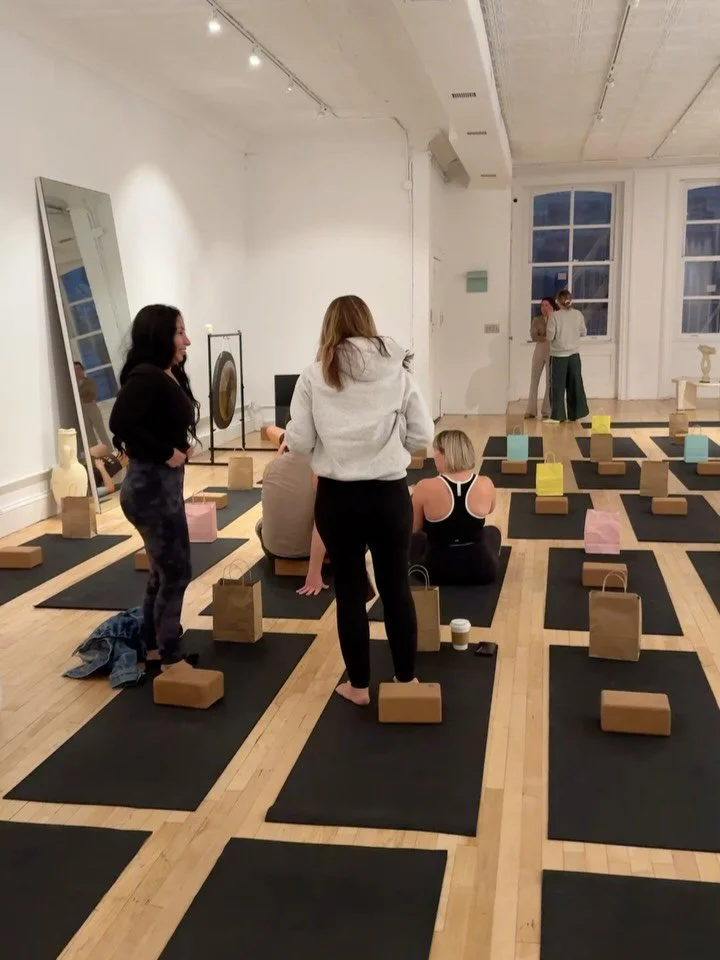 We had the best time at our IRL party-class on Wednesday!!! Thank you SO much for coming, it means the world to us. And thank you @livetheprocess for hosting our community! See you next time, but in the meantime, subsribe with Tenon for daily classes