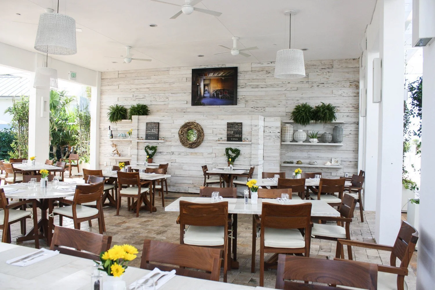 PATIO+AT+THE+CONTINUUM+1.jpg