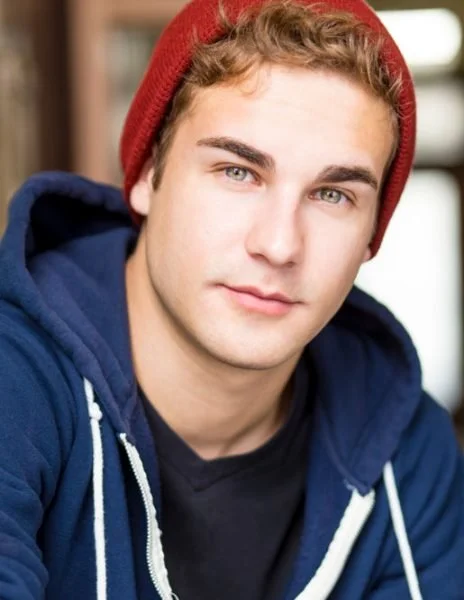 Headshot of Actor Jon Darby.jpeg