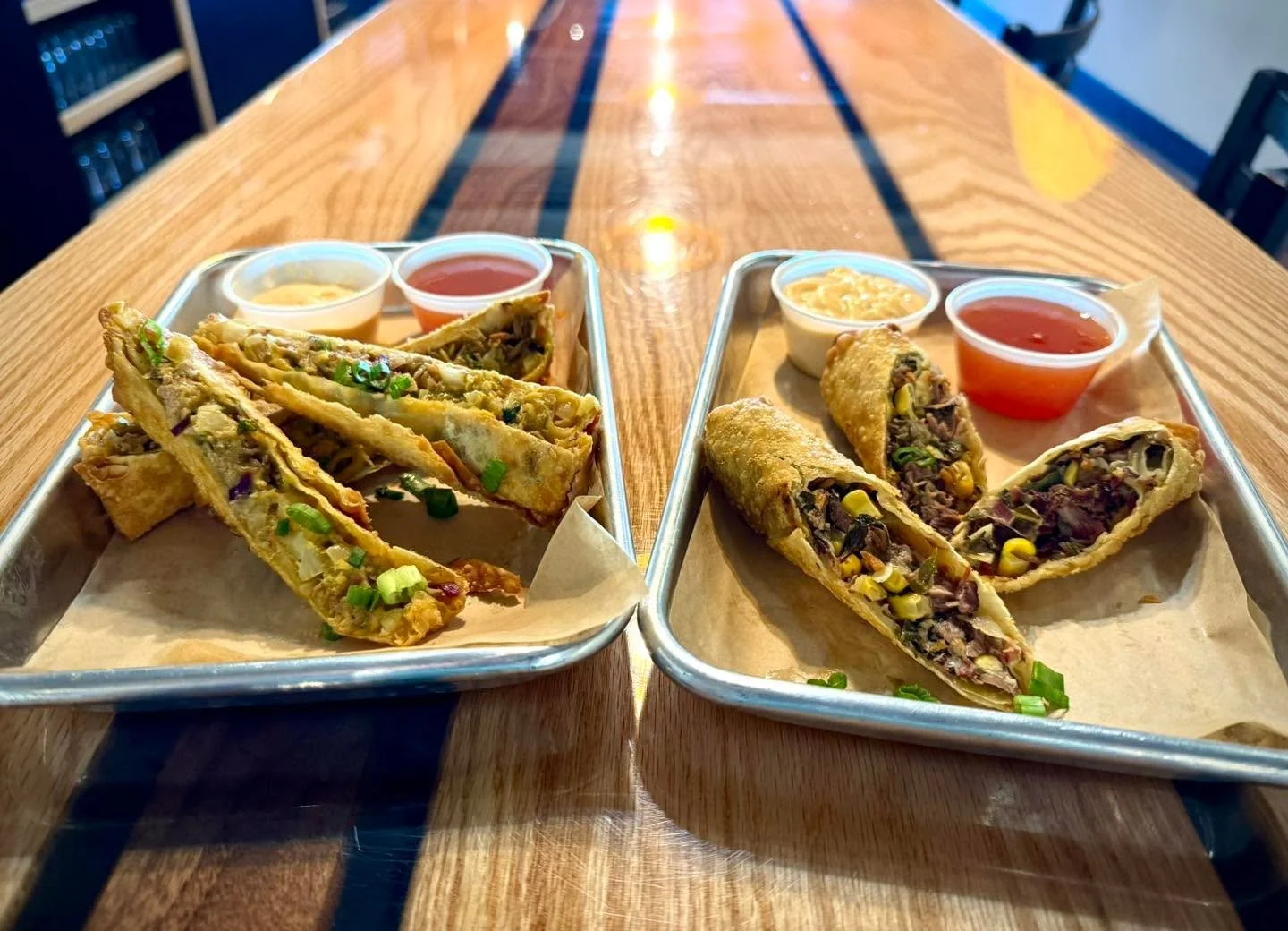 🚨New Special Alert!🚨

Street Rolls in two varieties:

Pulled Pork
Wakame Slaw
Cheddar Cheese
Diced Jalape&ntilde;o &amp;
Carolina Gold Sauce

Brisket
Corn
Collard greens &amp; 
Minced pickles

Both come with a side of Sriracha Mayo and Sweet Chili 