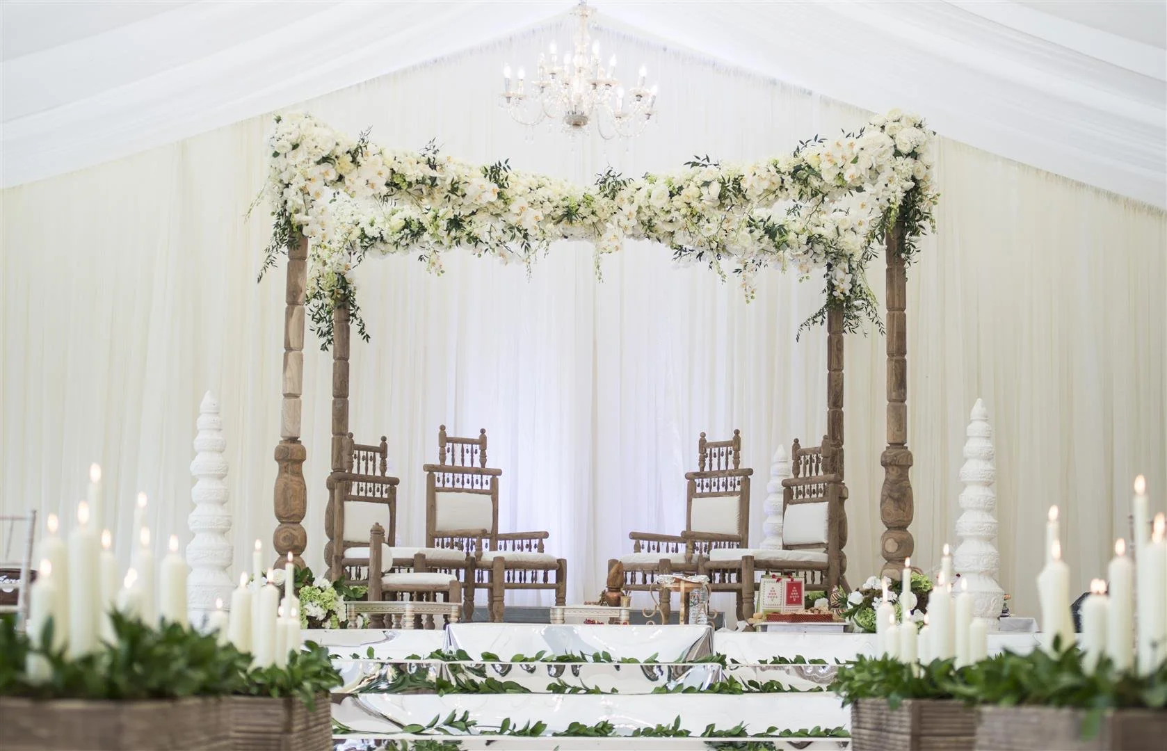 Wooden Arch Floral Dressing