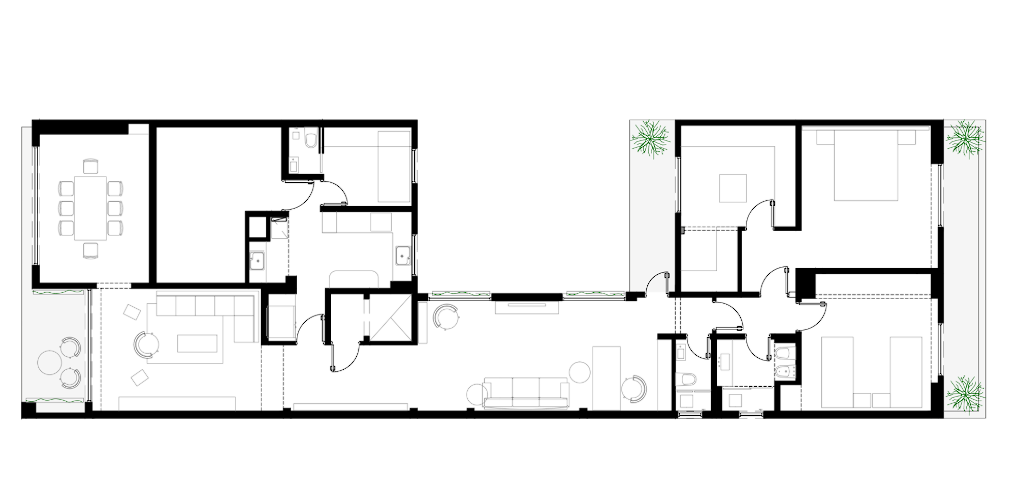 Plano arquitectónico de una casa con varias habitaciones, salas, comedor y áreas exteriores con plantas.