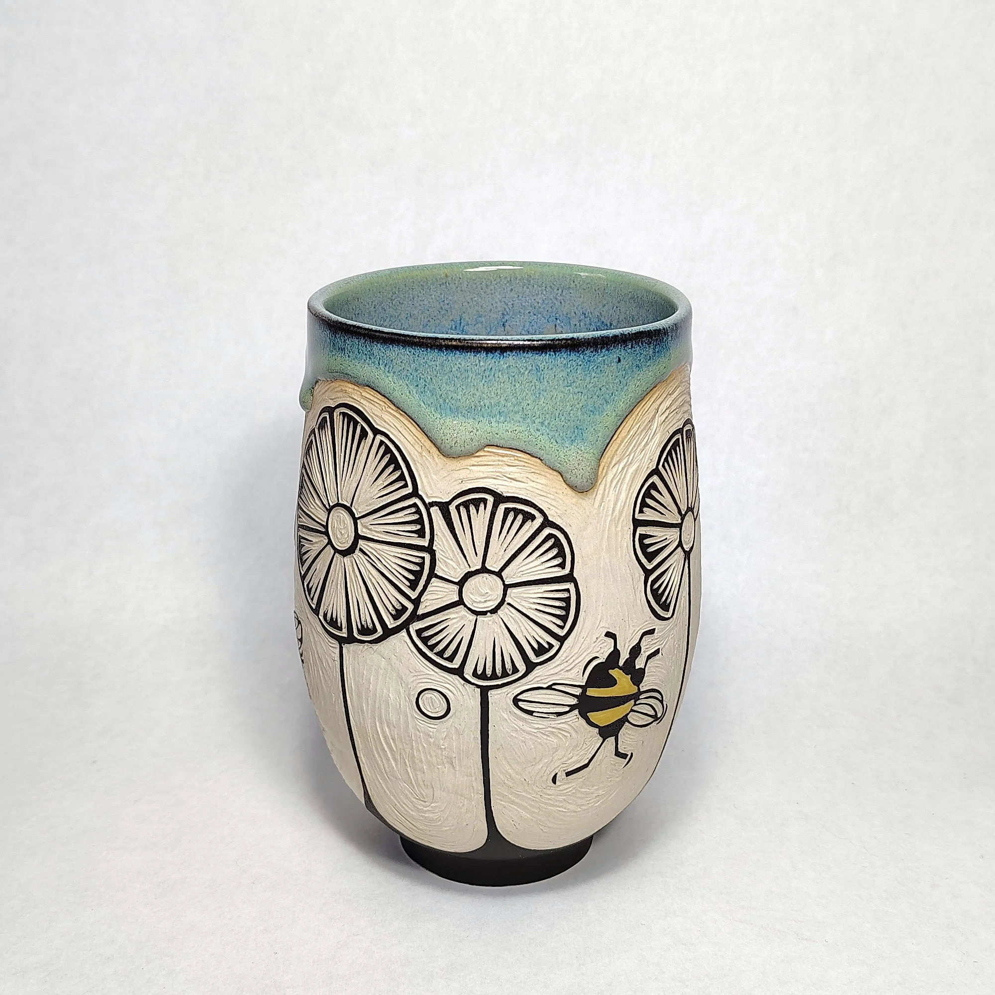 BE03-0039_CupUmbrellaFlowersBeesTumbler2_2_v1.jpg