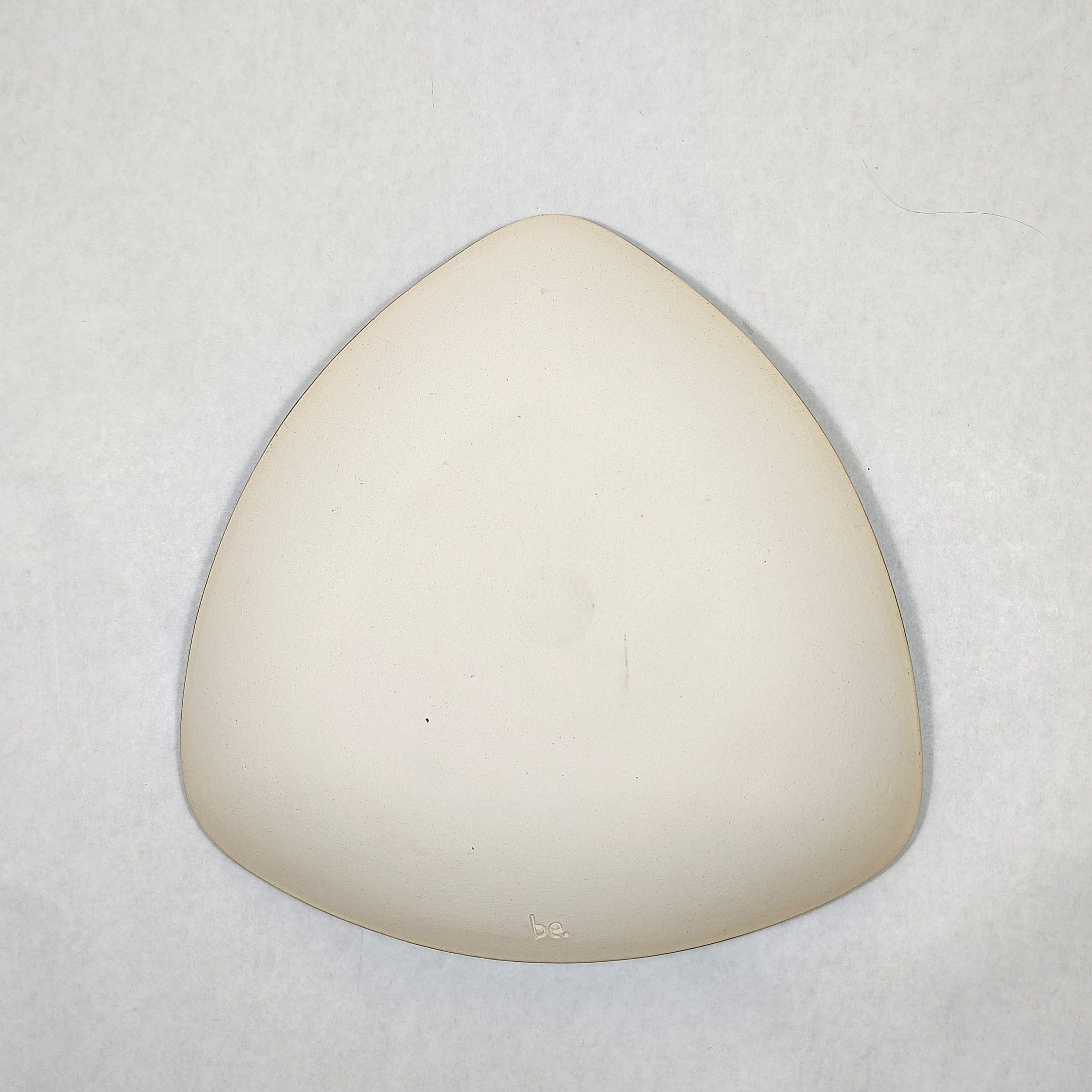 BE10-0023_PlateRanunculusTricorner3_14_v1.jpg
