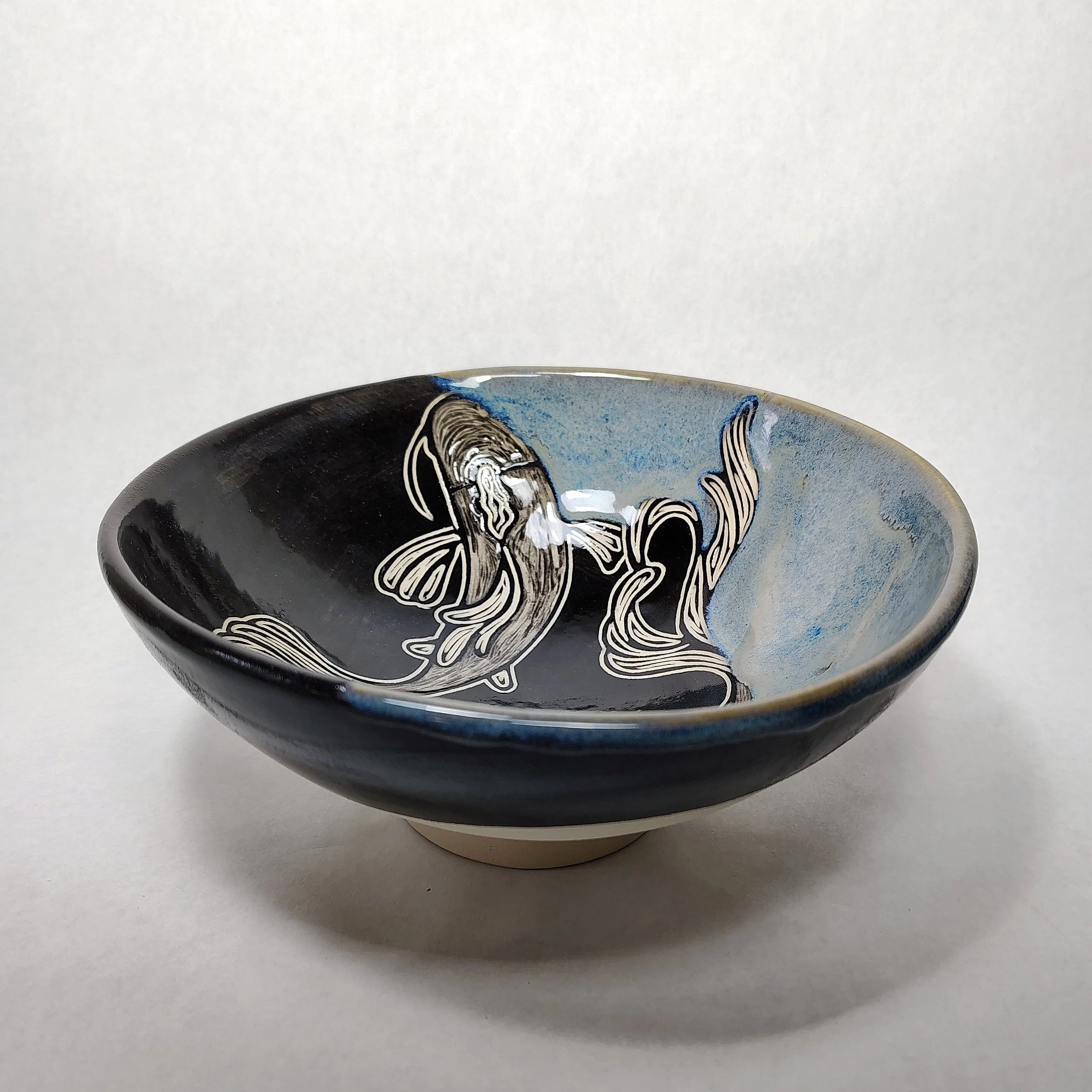 BE01-0034_BowlTwoKoiIntoBlueLowWideMED2_13_v1.jpg