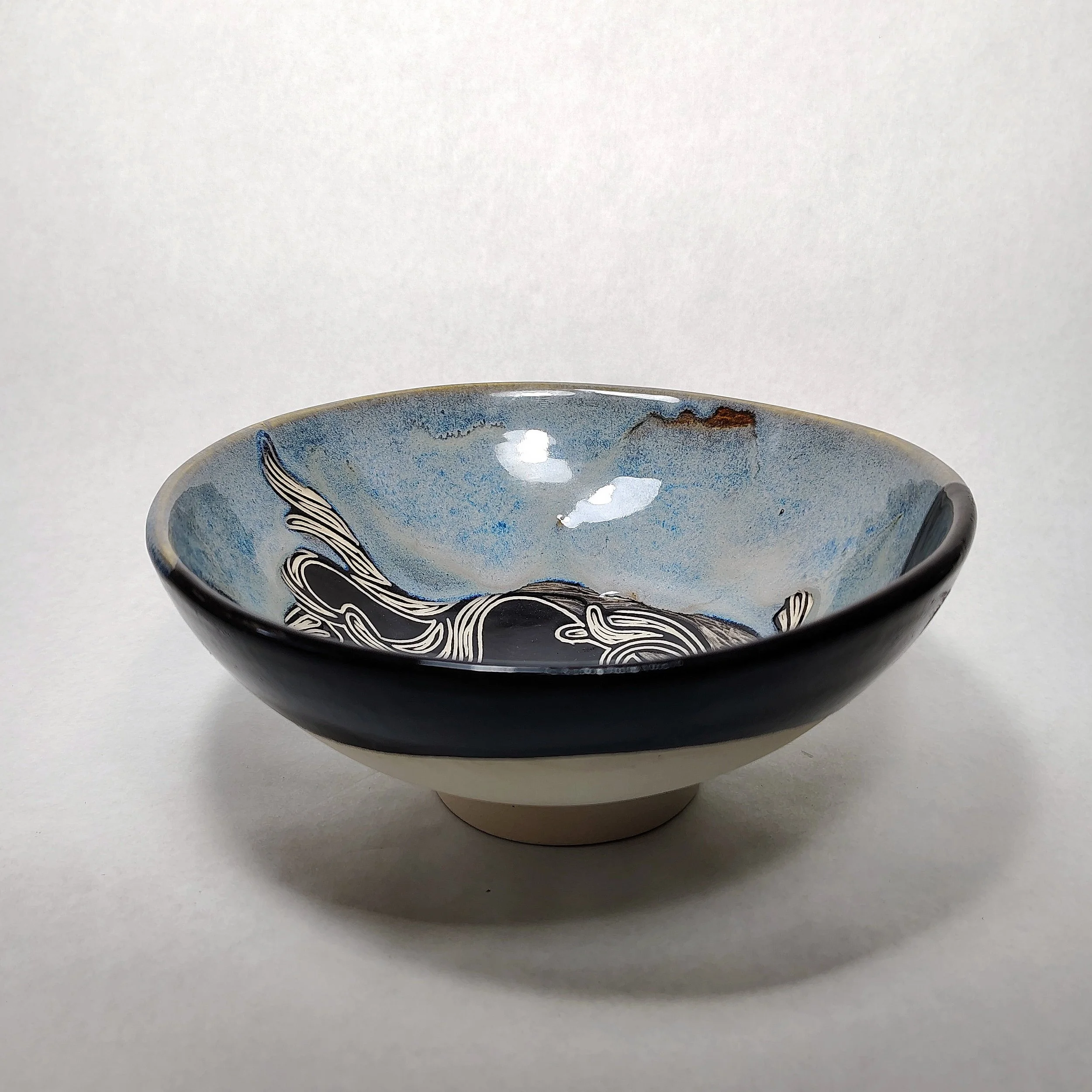 BE01-0034_BowlTwoKoiIntoBlueLowWideMED2_14_v1.jpg