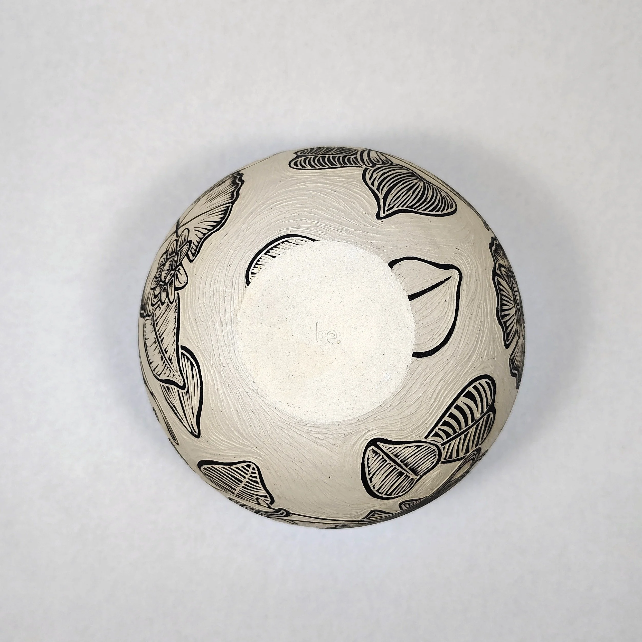 BE01-0024_BowlKoiWhiteLRG2_14_v1.jpg