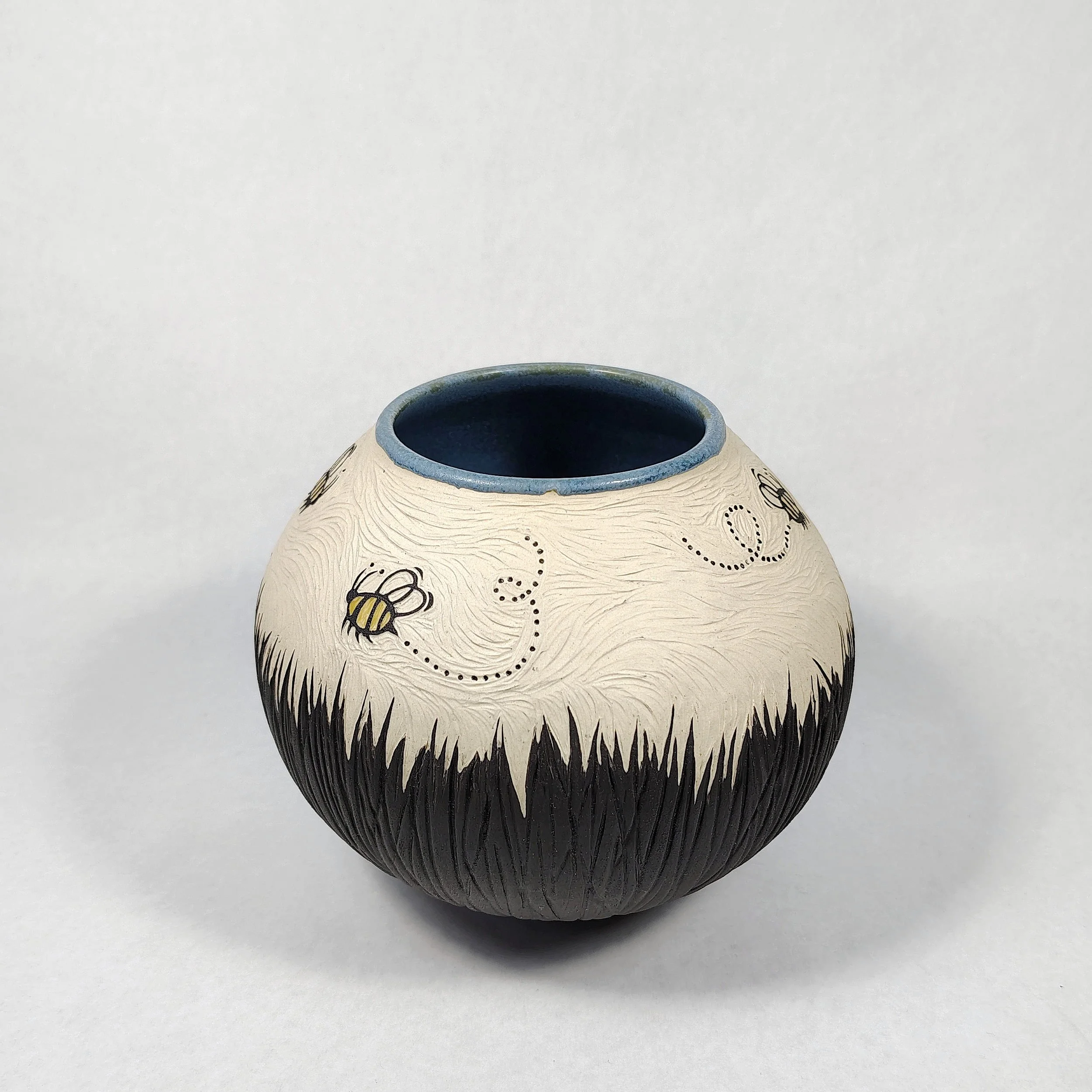 BE15-0058_BeeMeadowMoonJar_13_v1.jpg