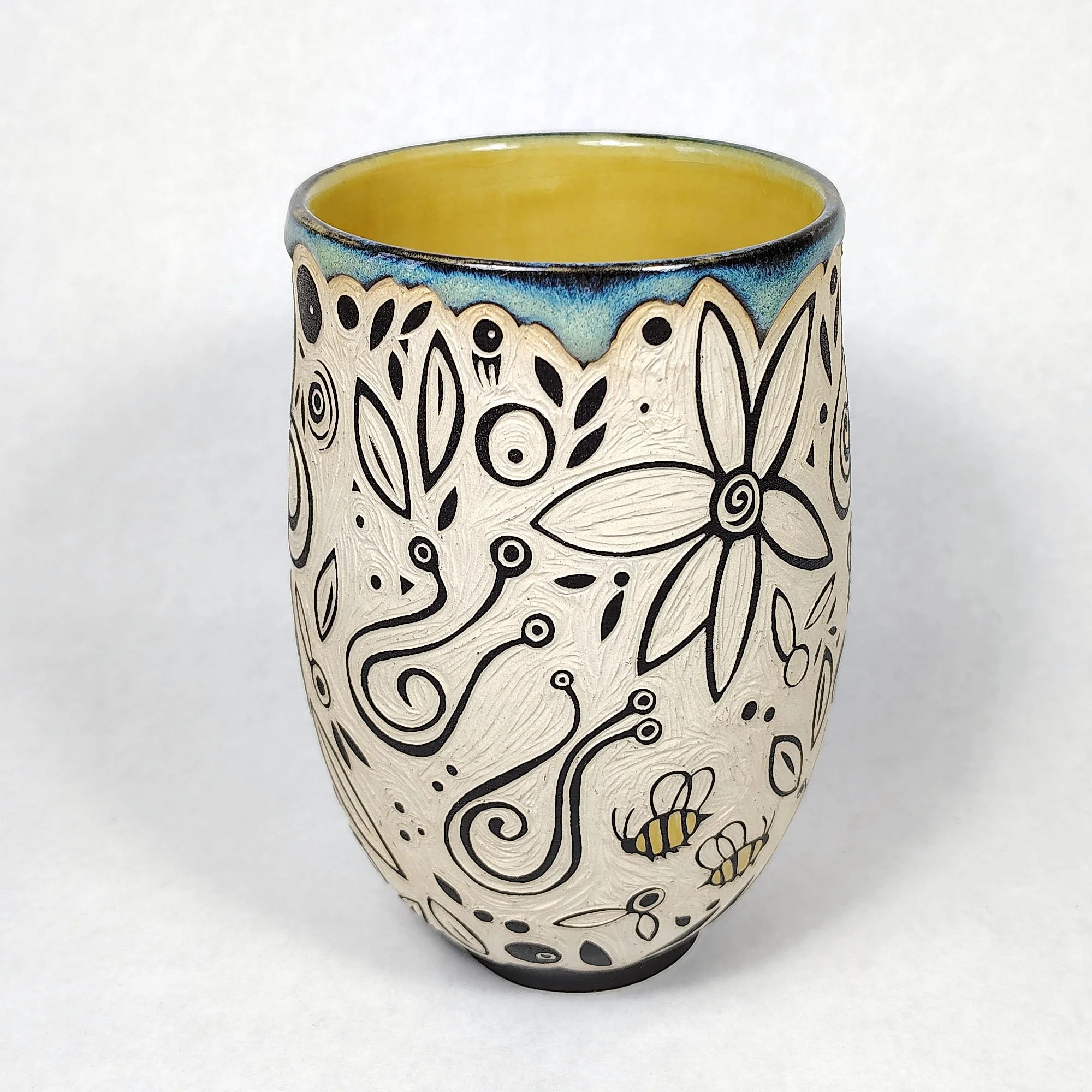 BE03-0040_CupFlowersAndBeesTumbler_5_v1.jpg
