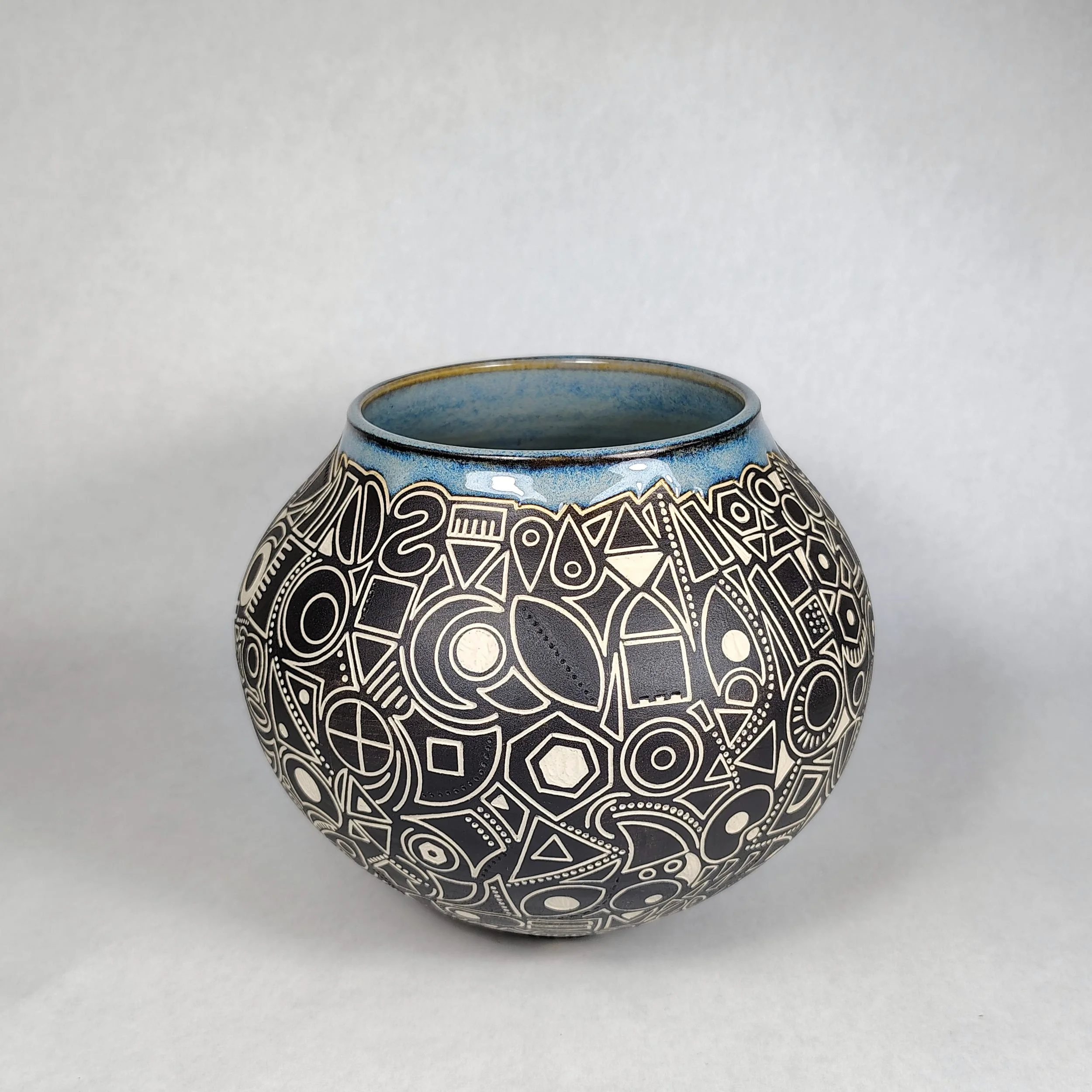 Vase, Symbols & Shapes, Black, Wide