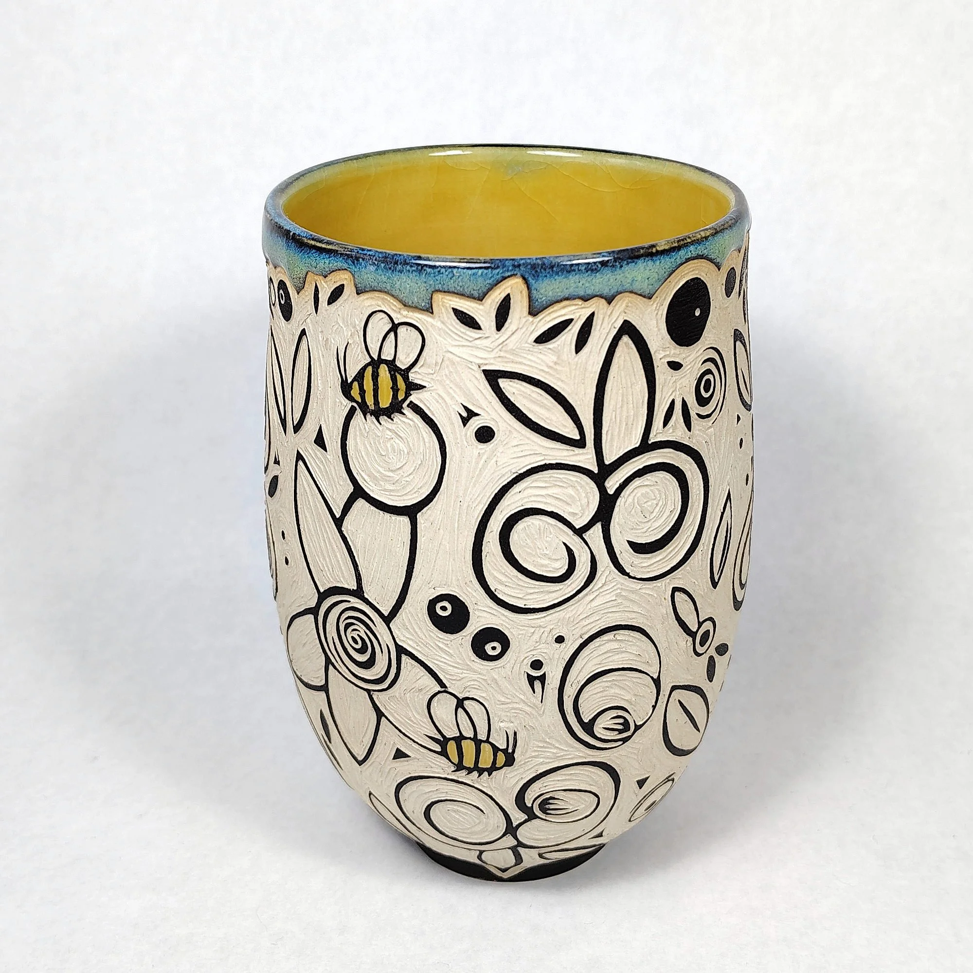 BE03-0040_CupFlowersAndBeesTumbler_4_v1.jpg