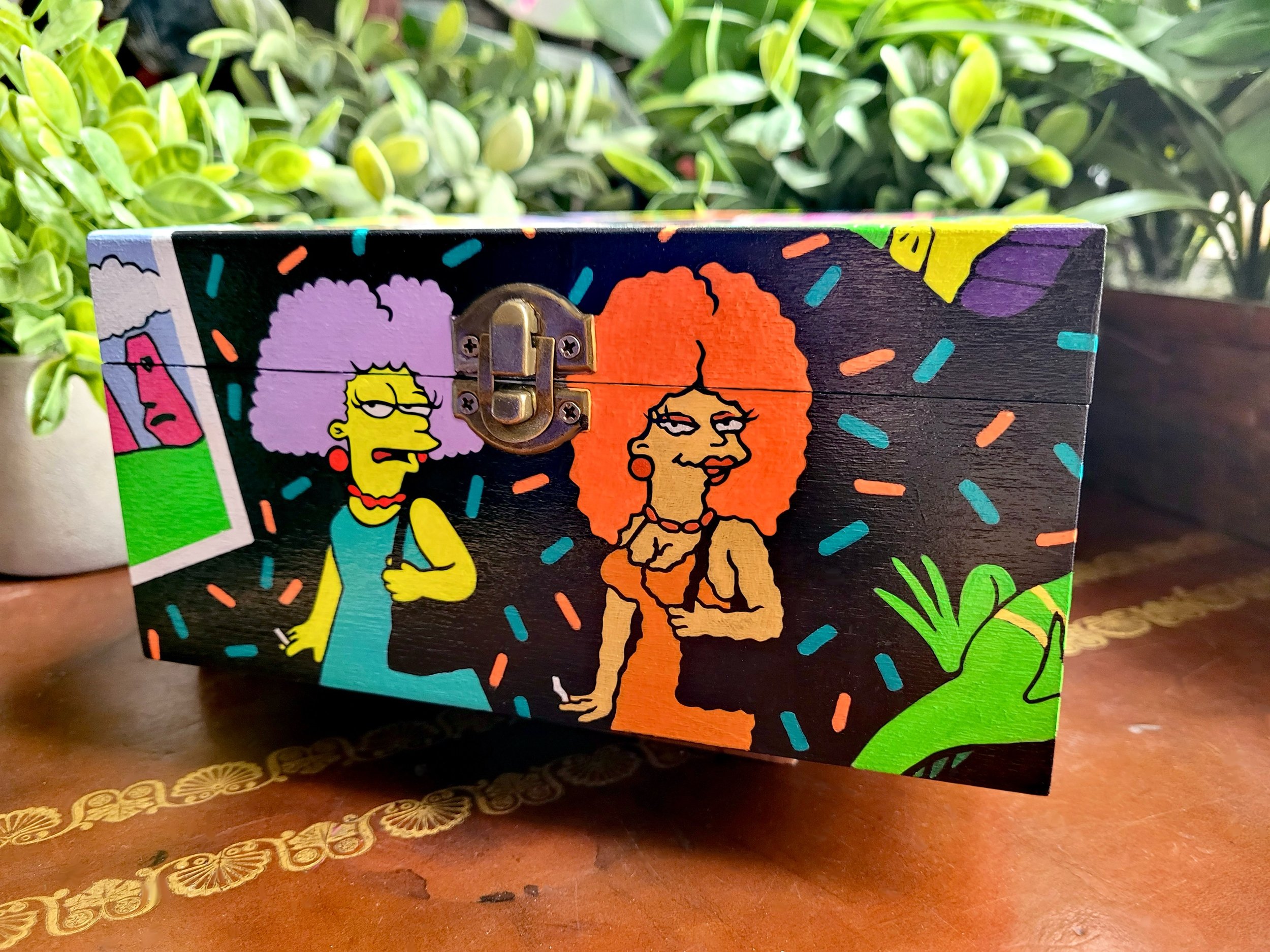 Patty and Selma, front view