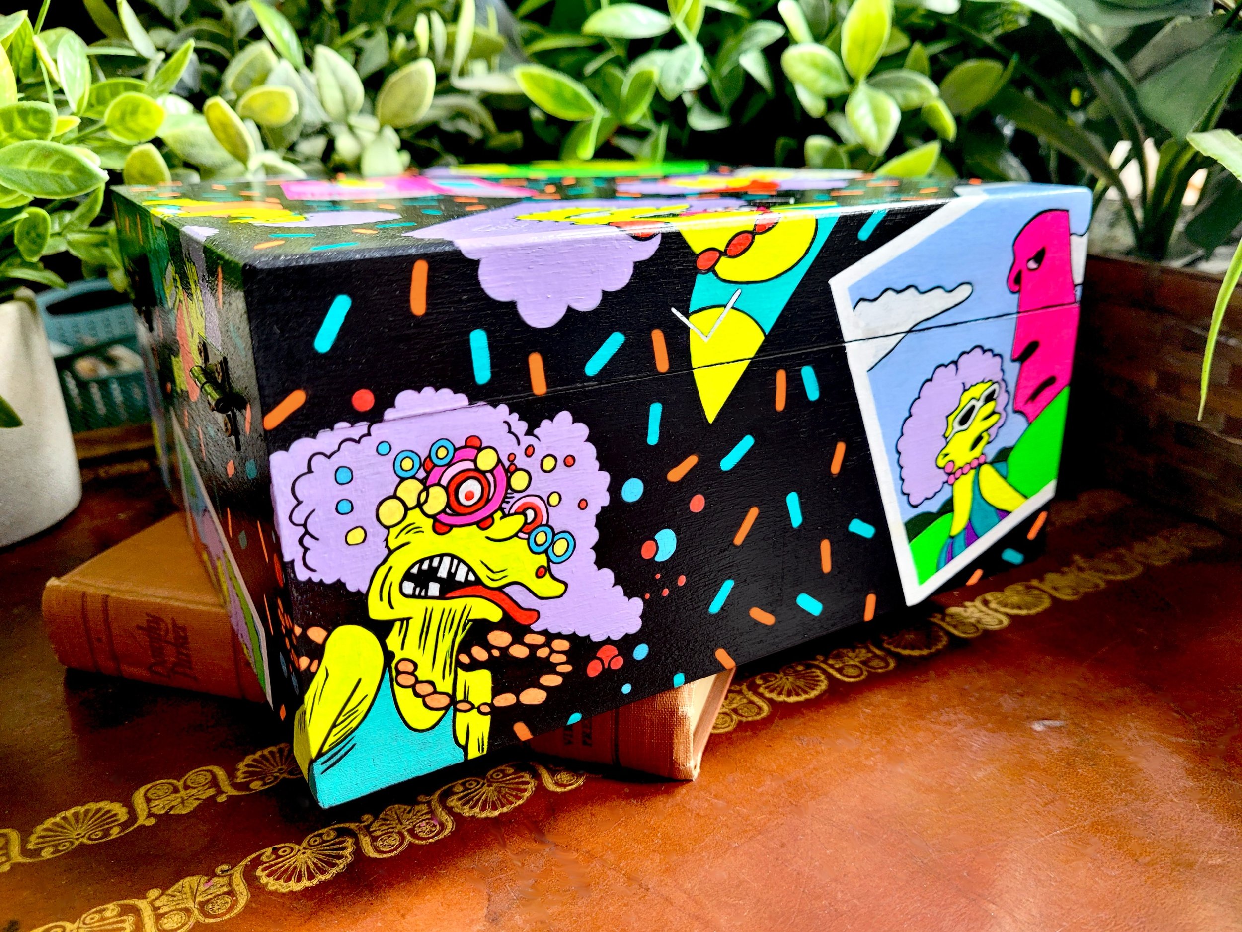 Patty and Selma, detail 1
