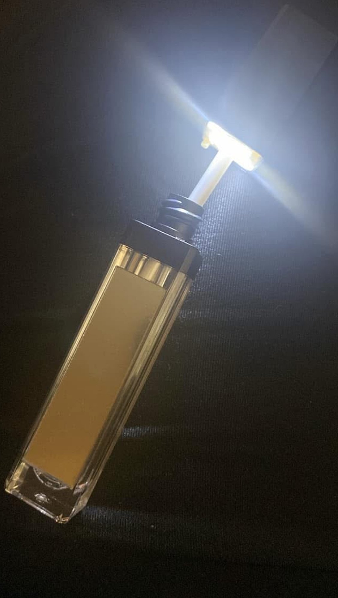 Light-Up Lip Gloss with Mirror 💡