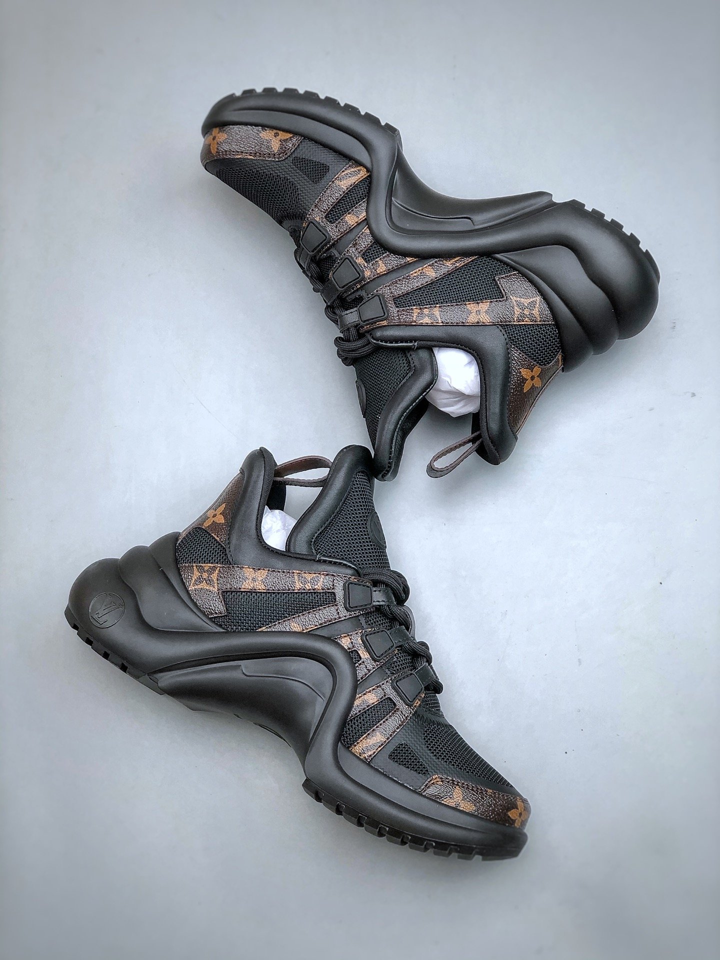 Lv TArchlight Sneaker